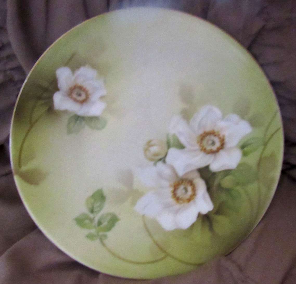 GORGEOUS FLOWERS Hand Painted on GERMANY 8 1/2″ ROUND, O’douvre SERVING Plate