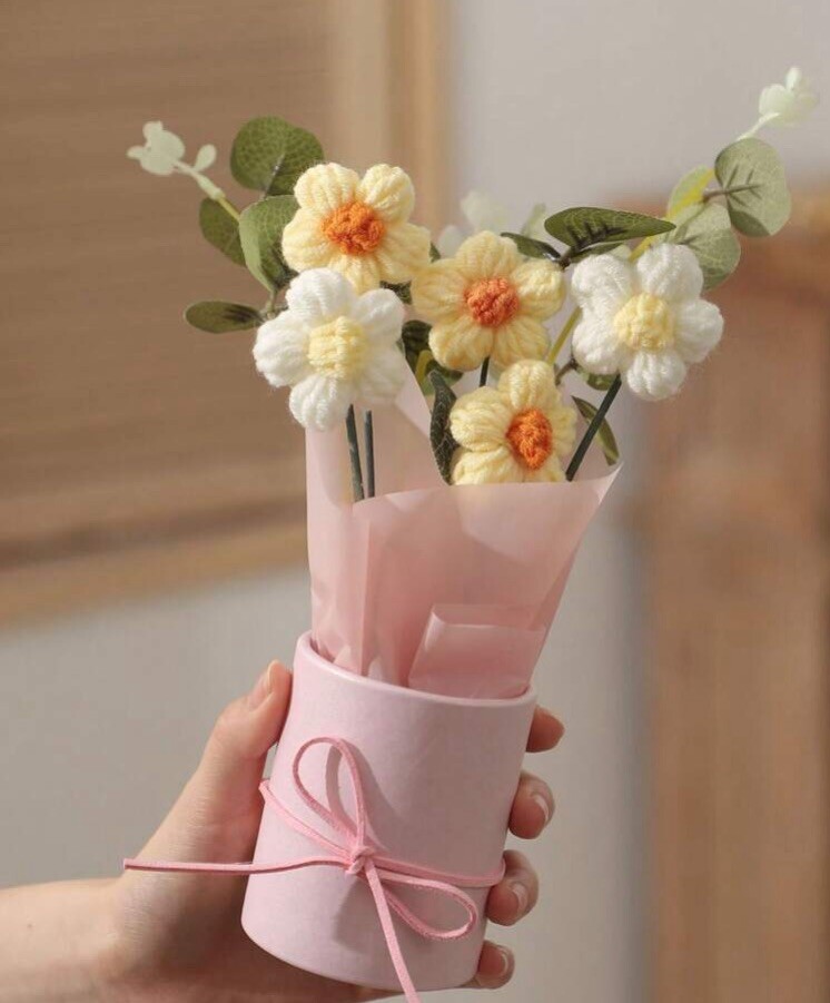1 Set Handmade Knitted Yarn Artificial Flower Bouquet, Fabric & Knitted