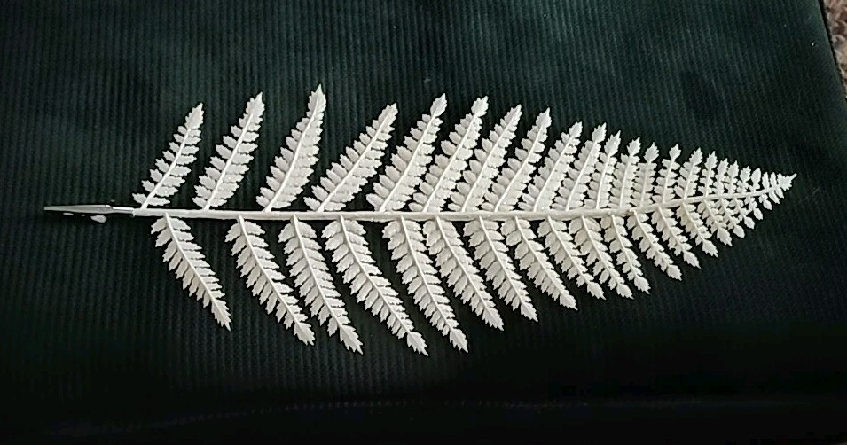 Artificial White Fern Leaves With Clips Lot Of 6 – 18″