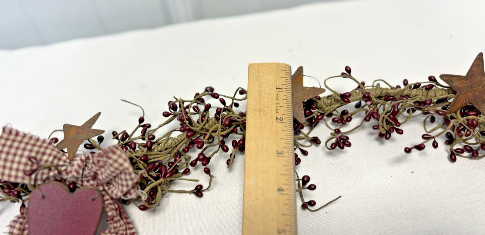 36″ Red/Burgundy Pip Berry Garland with 6 Rusty Stars & Burgundy Heart & Bow