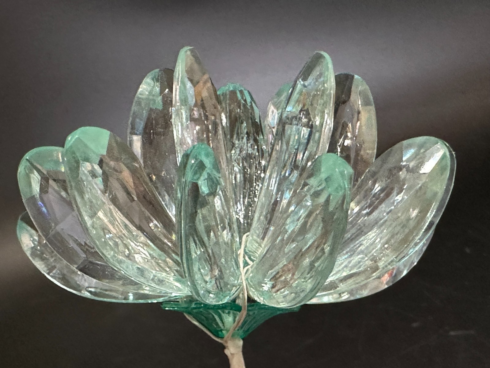 Set of 9 Plastic Acrylic Stem 4″ Lotus Flowers Aqua Tipped