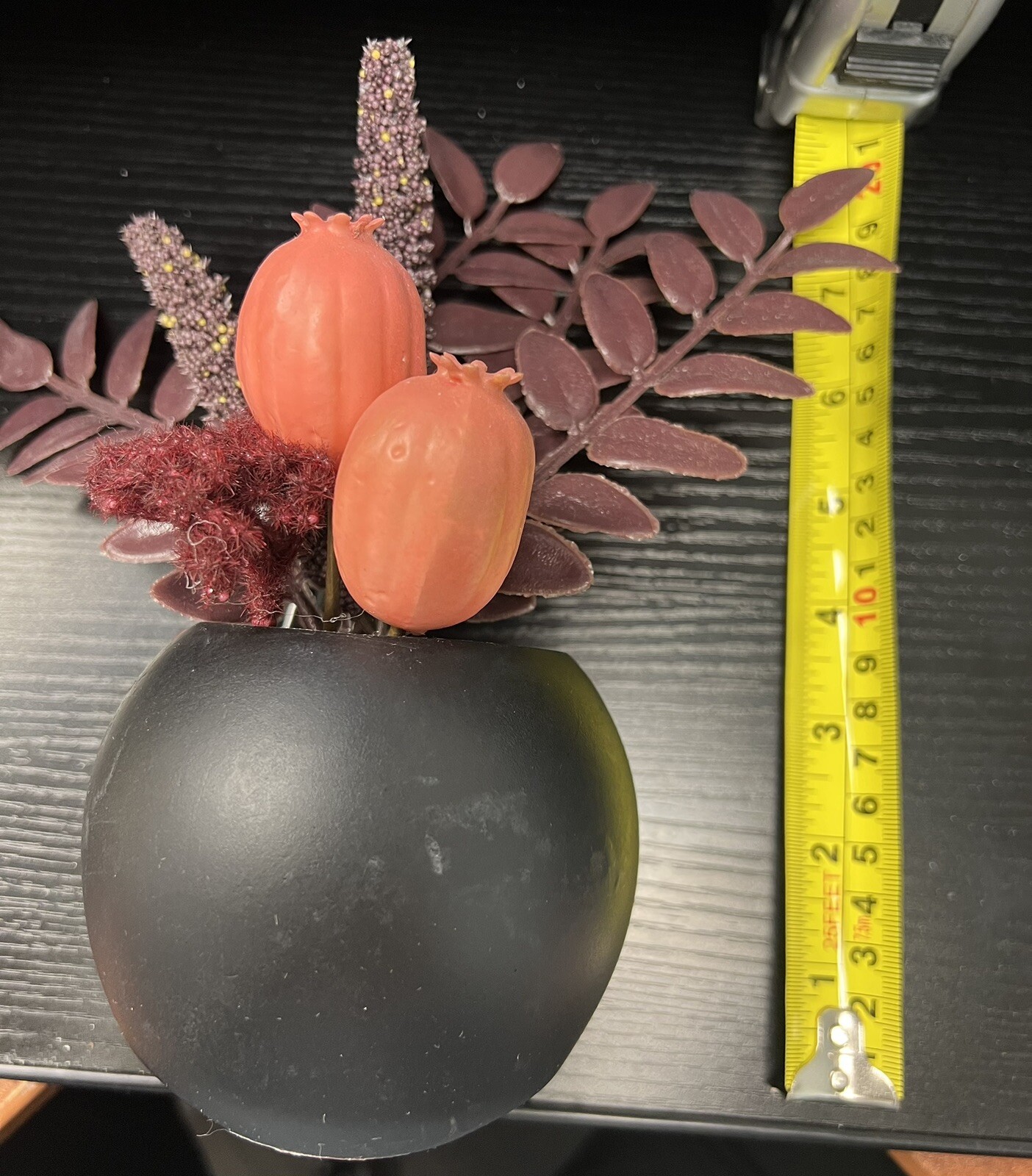 black vase with faux plants – A0181