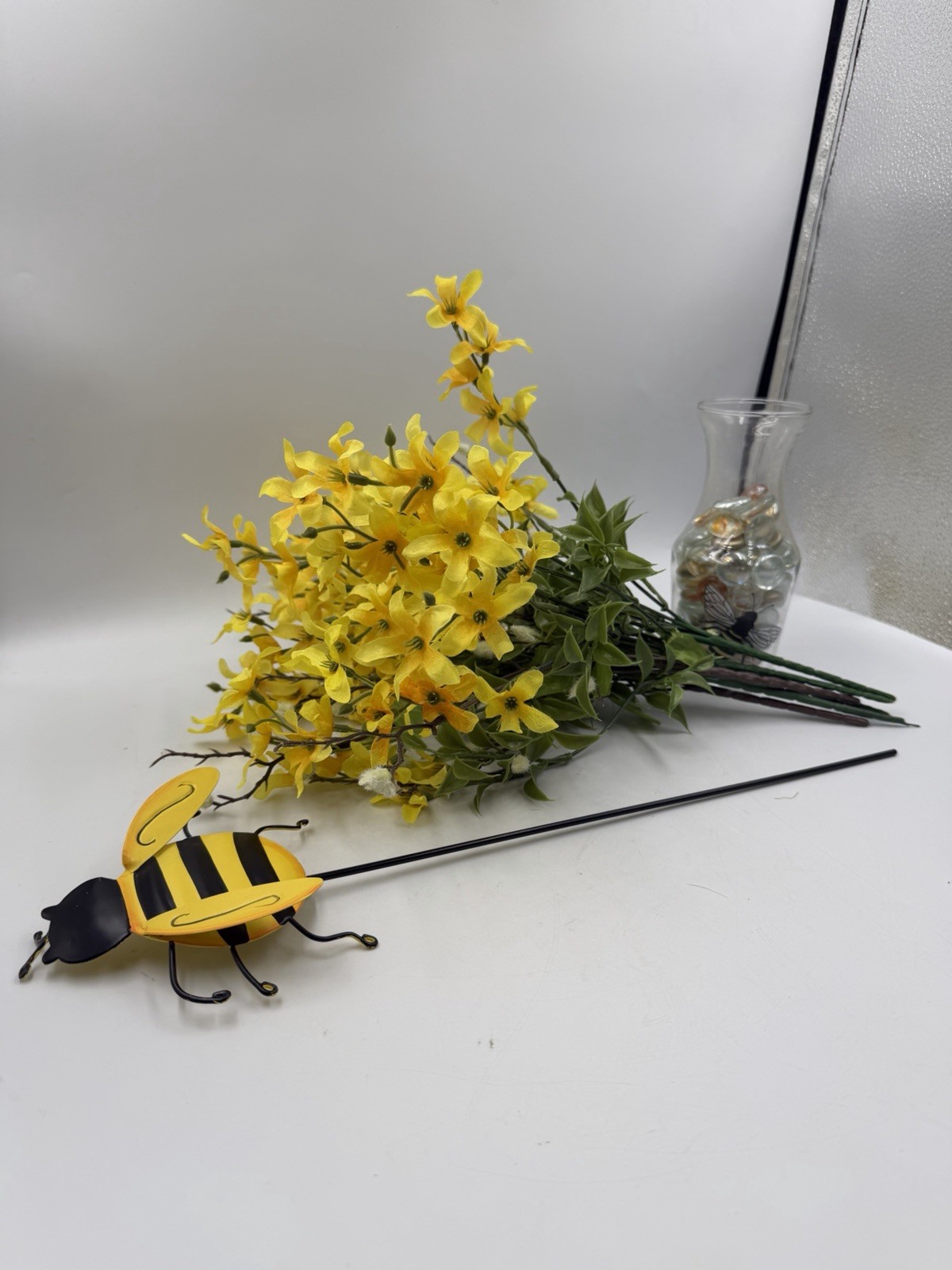 Bees – Flower Floral Arrangement – Spring Summer Decoration – Table Centerpiece