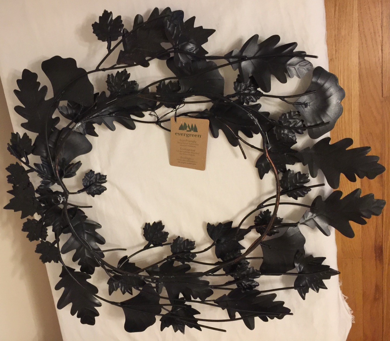 NWD Green Metal Evergreen Enterprises Leaf Wreath Wall Decor 20” H X 18” W