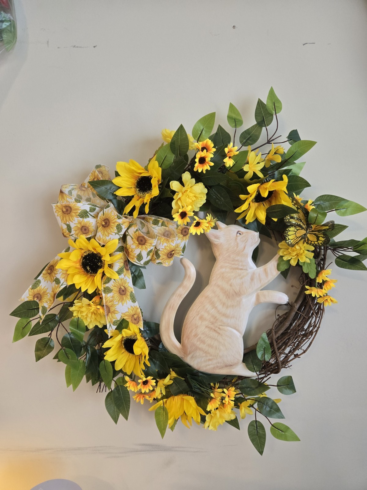 Artificial Sunflower & Greenery Floral Wreath Door Decoration w/ Cat & Butterfly