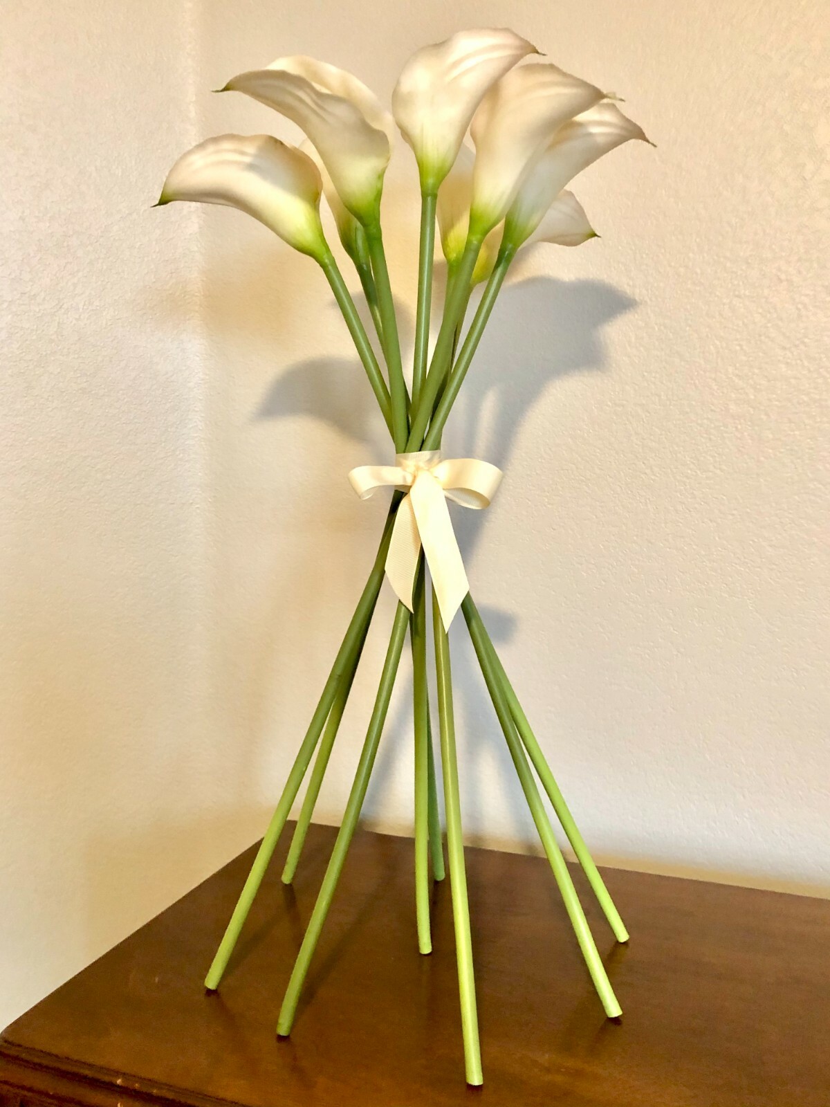 CALLA LILY Bunch of 8-TALL 29-inch Premium Quality Artificial-Creamy Ivory White