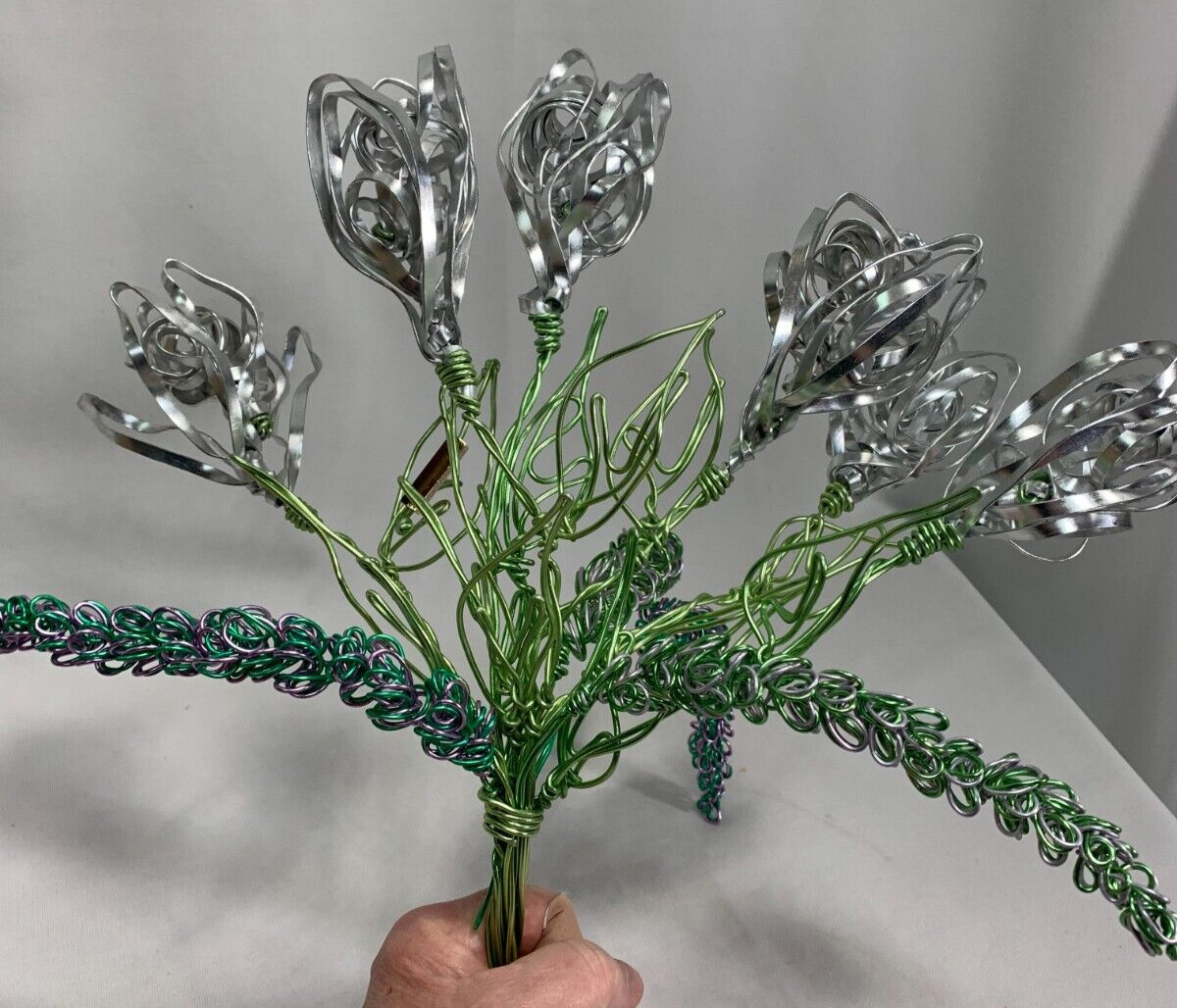 ONE MILLION ROSES Handmade Metal Rose Bouquet – WIRE FLOWERS