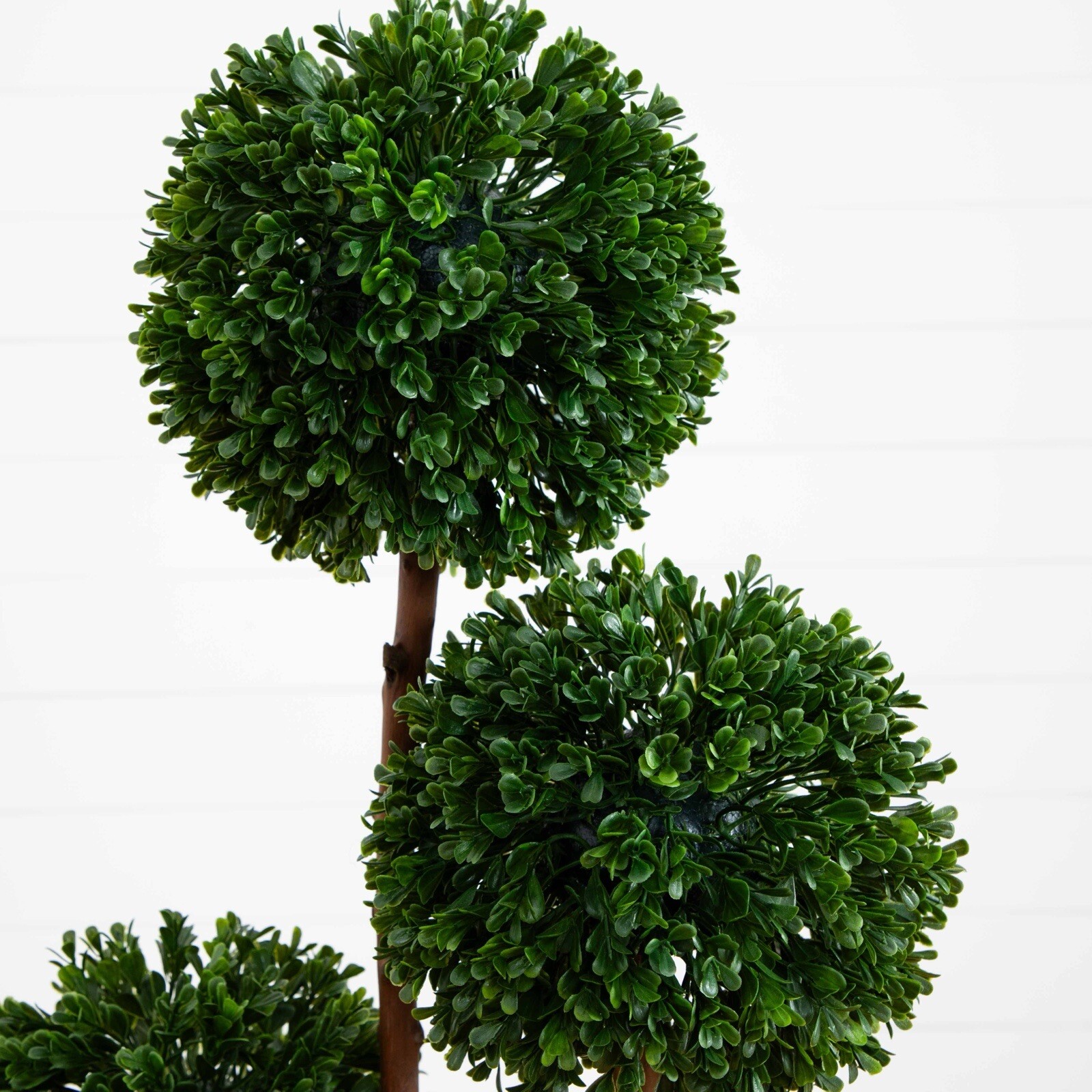4’ Boxwood Topiary Artificial Tree w/420 Lvs UV (Indoor/Outdoor). Retail $179