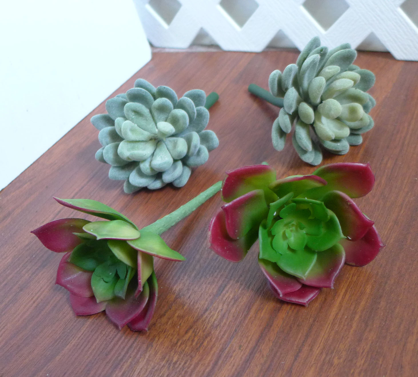 Set of 4 Artificial Succulents Plants Snow Ball With Red Lotus