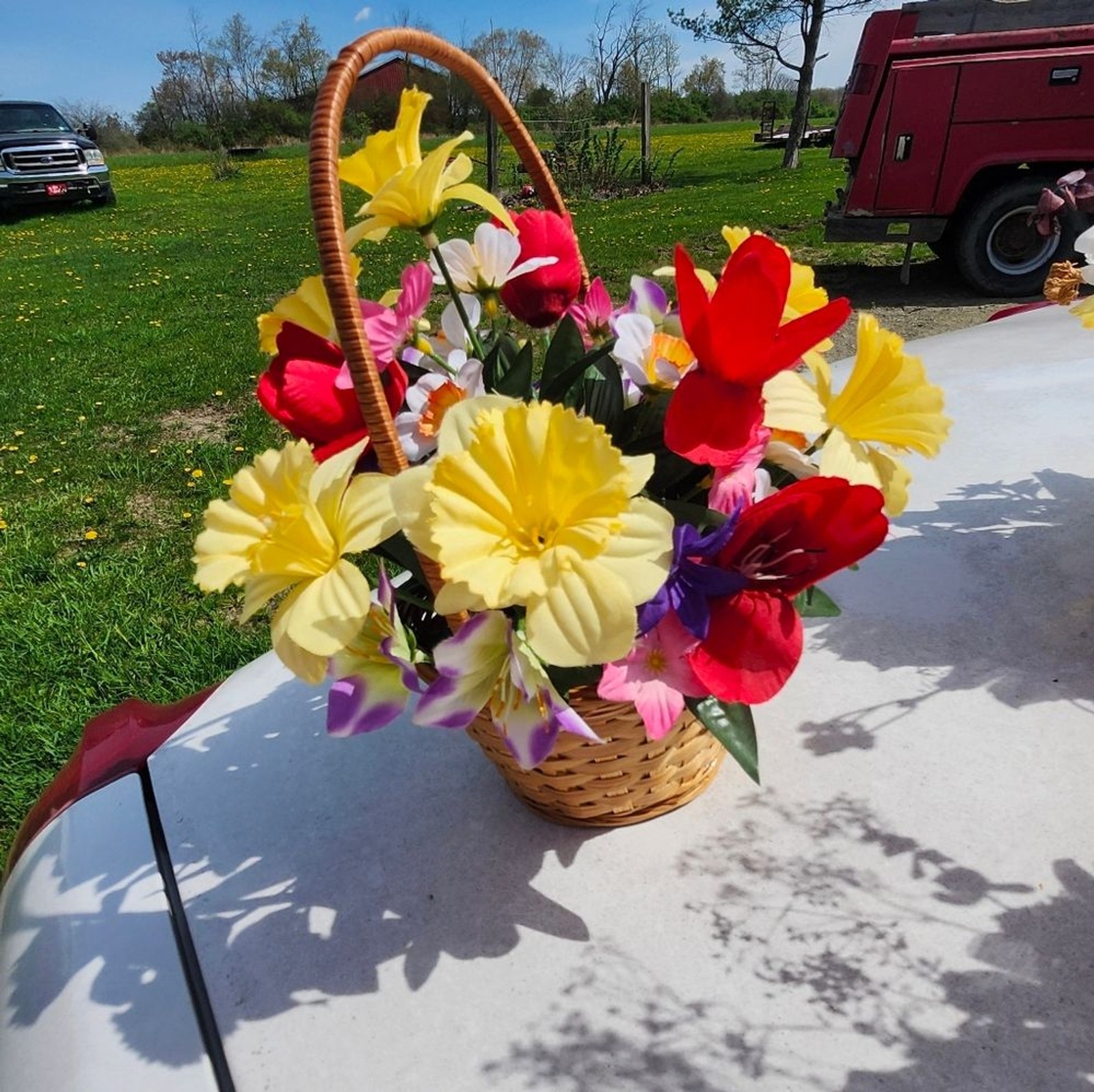 Hand Crafted Floral Table Centerpiece Fall Spring Daffodil Basket