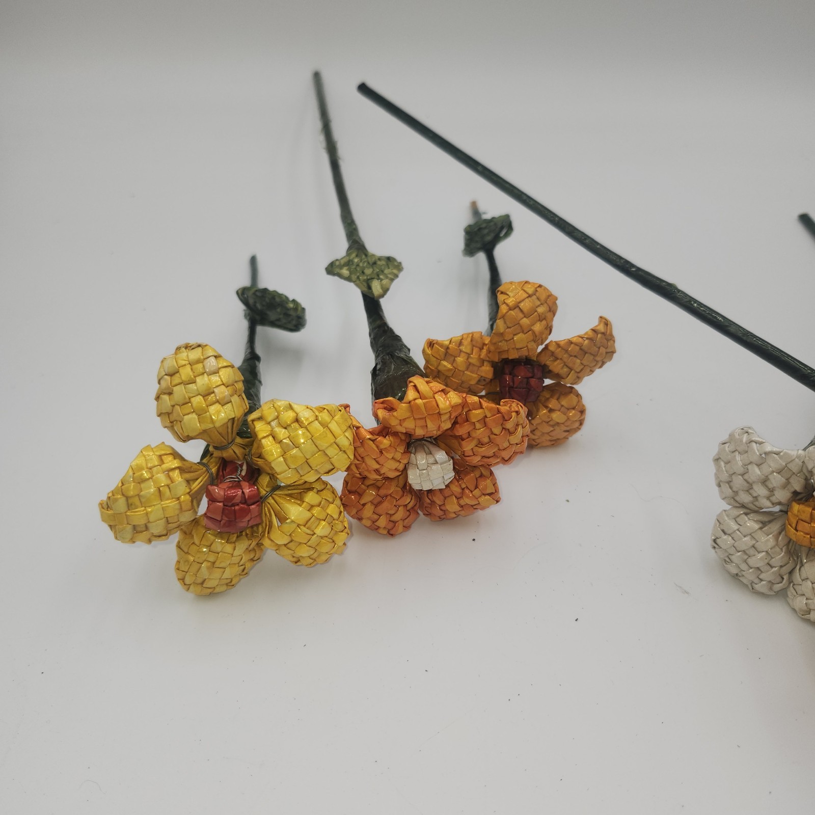 12 in. Artifical Stems Lot Of Vintage Straw Handmade Flower Flowers woven