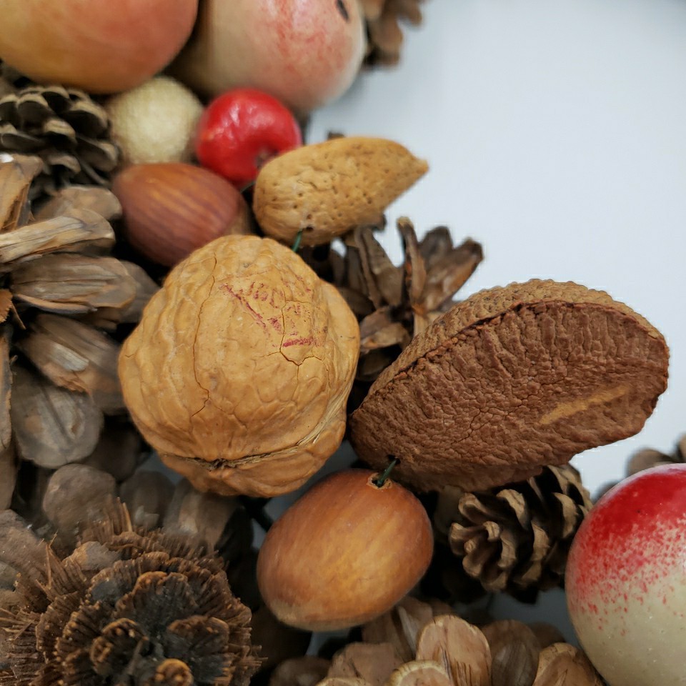 Vintage Fall Door Wreath Autumn 14″ Natural Nuts Fruit Berries Pears Pinecones