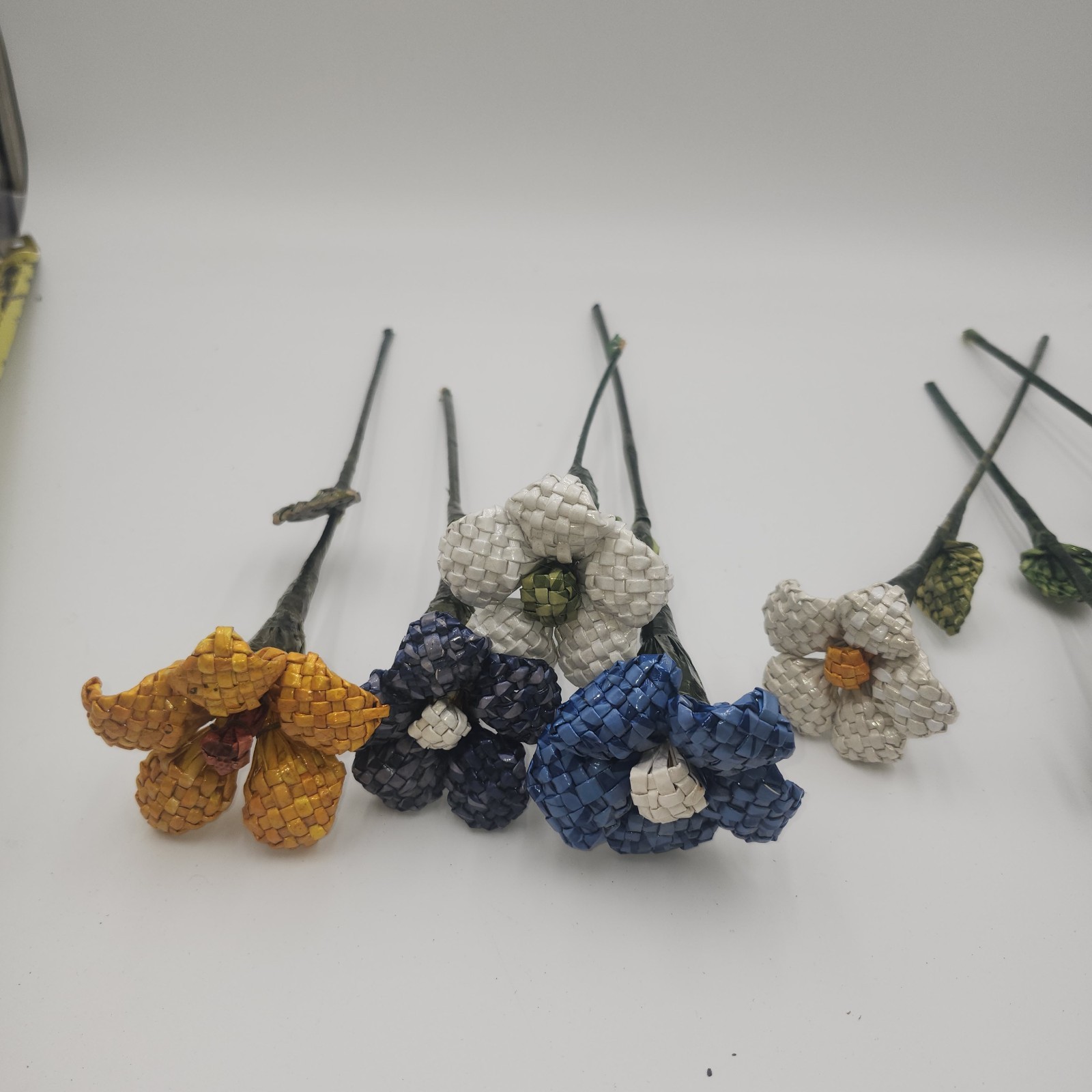 12 in. Artifical Stems Lot Of Vintage Straw Handmade Flower Flowers woven