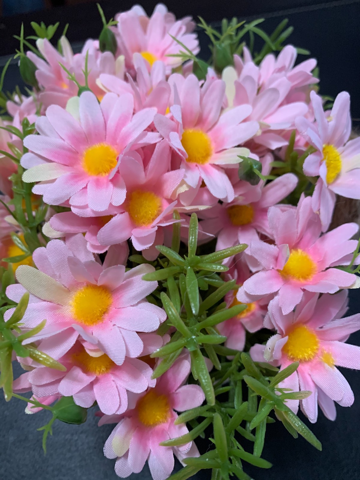 Artificial Daisy Flowers in Metal Pot Fake Pink Daisies Potted Plant Home Decor