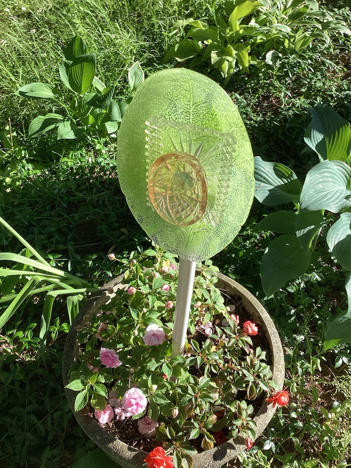 Unique Oval Shaped Green Glass Flower For Garden