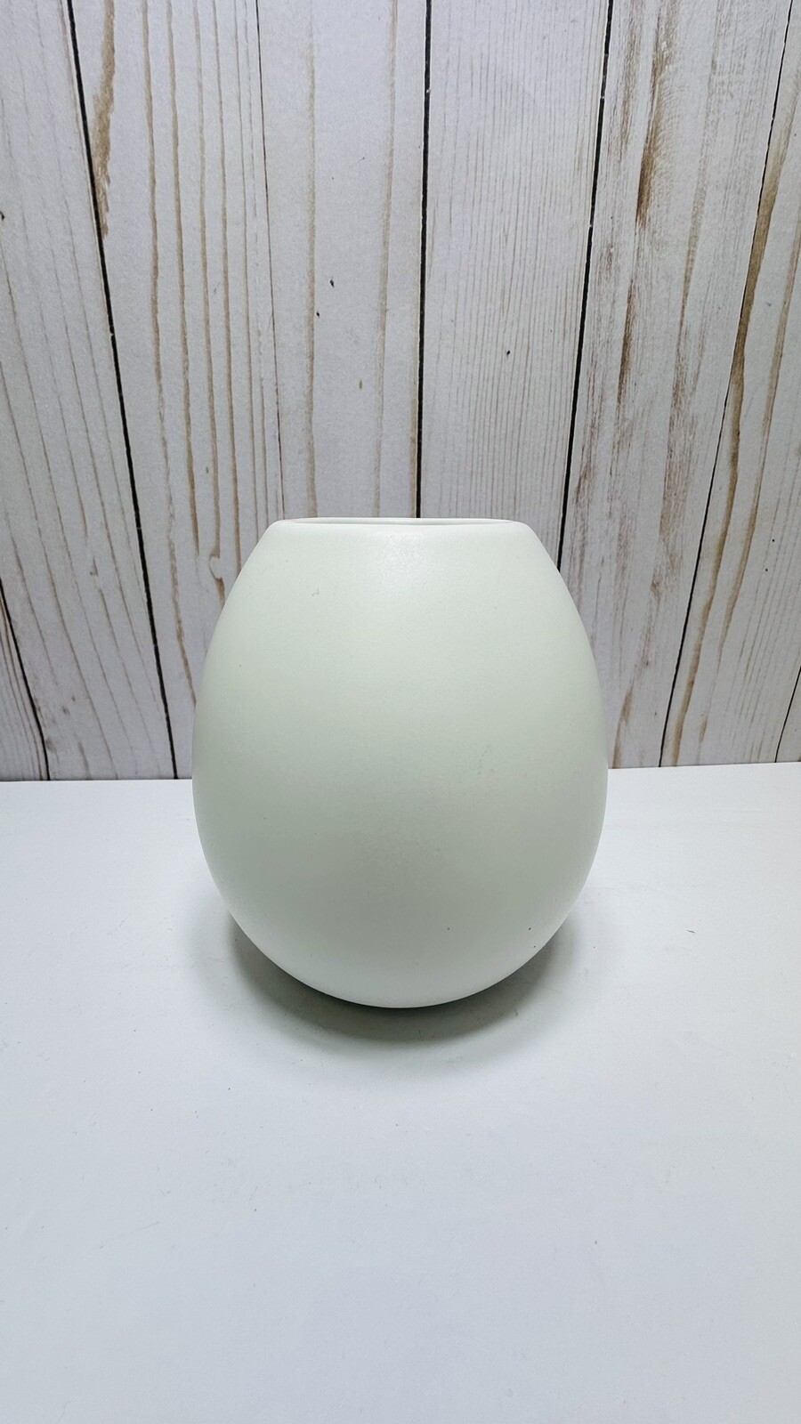 Farmhouse / Modern Decor New White Stoneware Vase, Home & Kitchen Decor