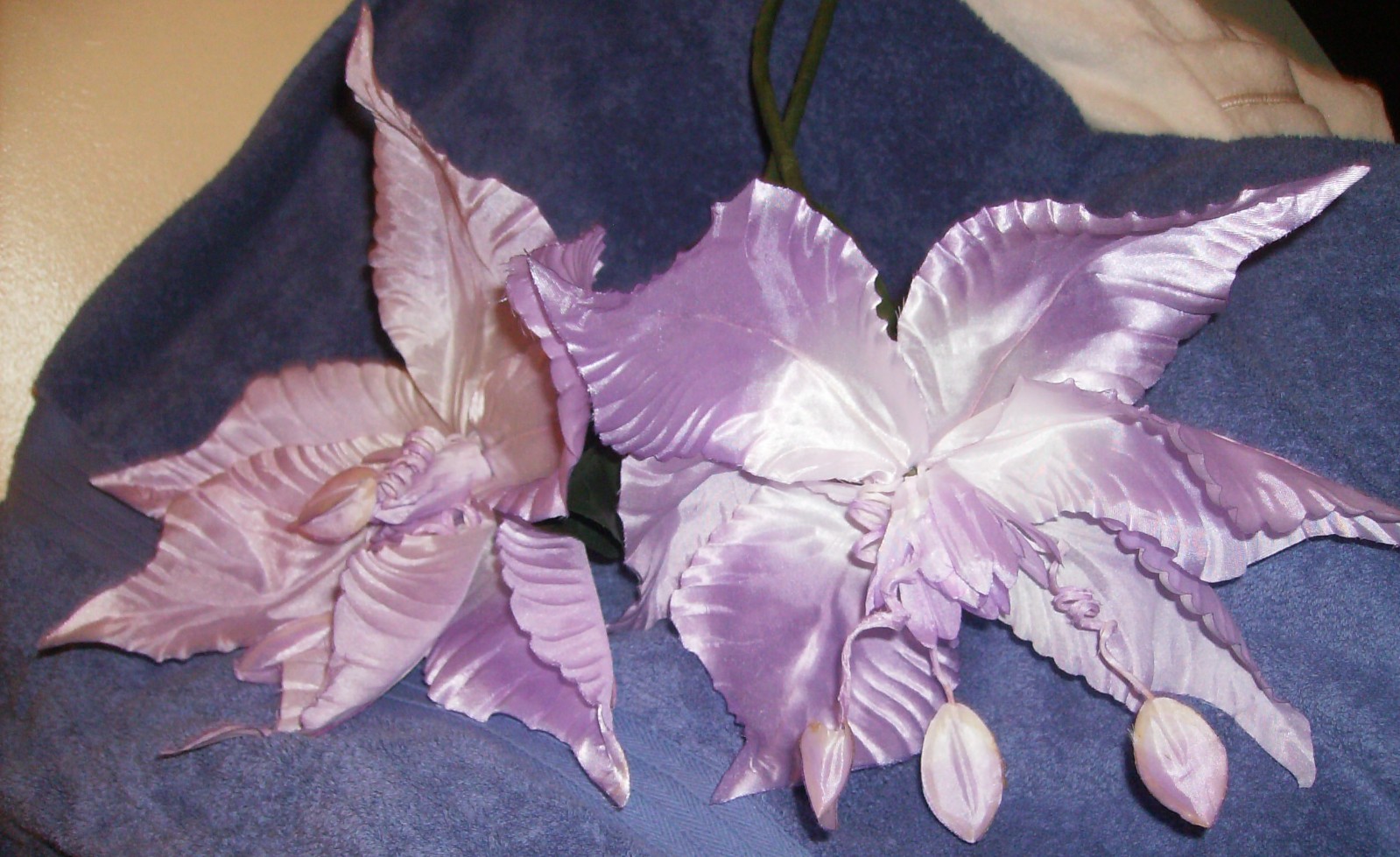 6 PLUSH BUSH PURPLE ROSES SILK SATIN POLY 10″ HIGH EACH ARTIFICIAL BOUQUET #17
