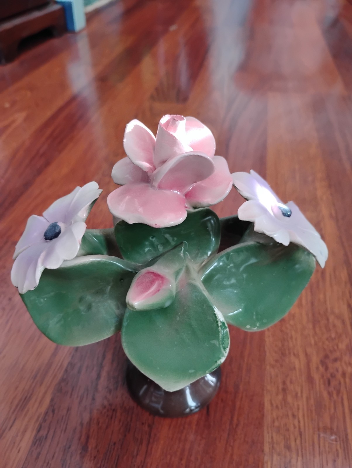 Vintage Capodimonte Italy Floral Basket Porcelain Pink & White Roses 7 x 6 x 5″