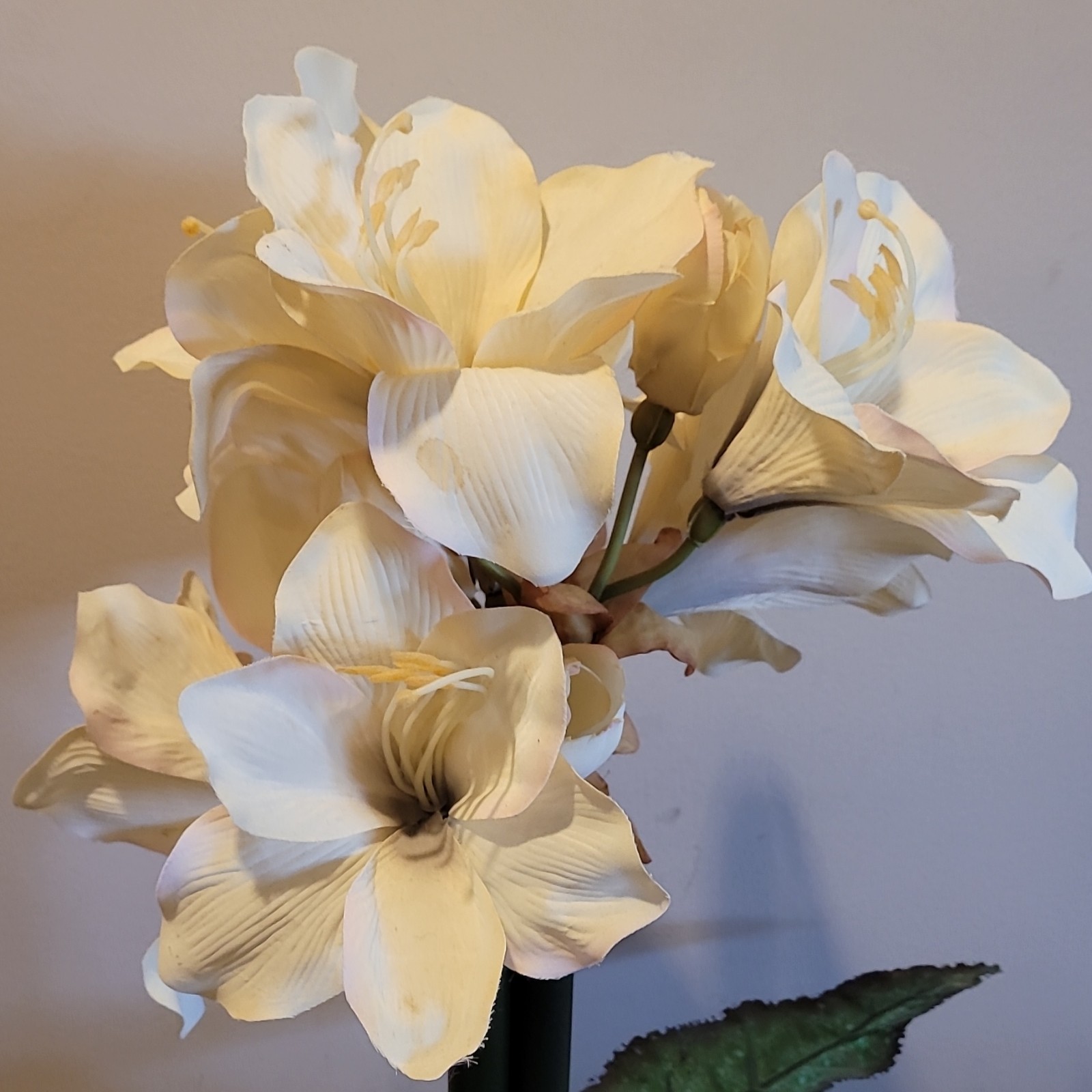 Artificial White Amaryllis Flower Arrangement in Brown Vase, Plastic