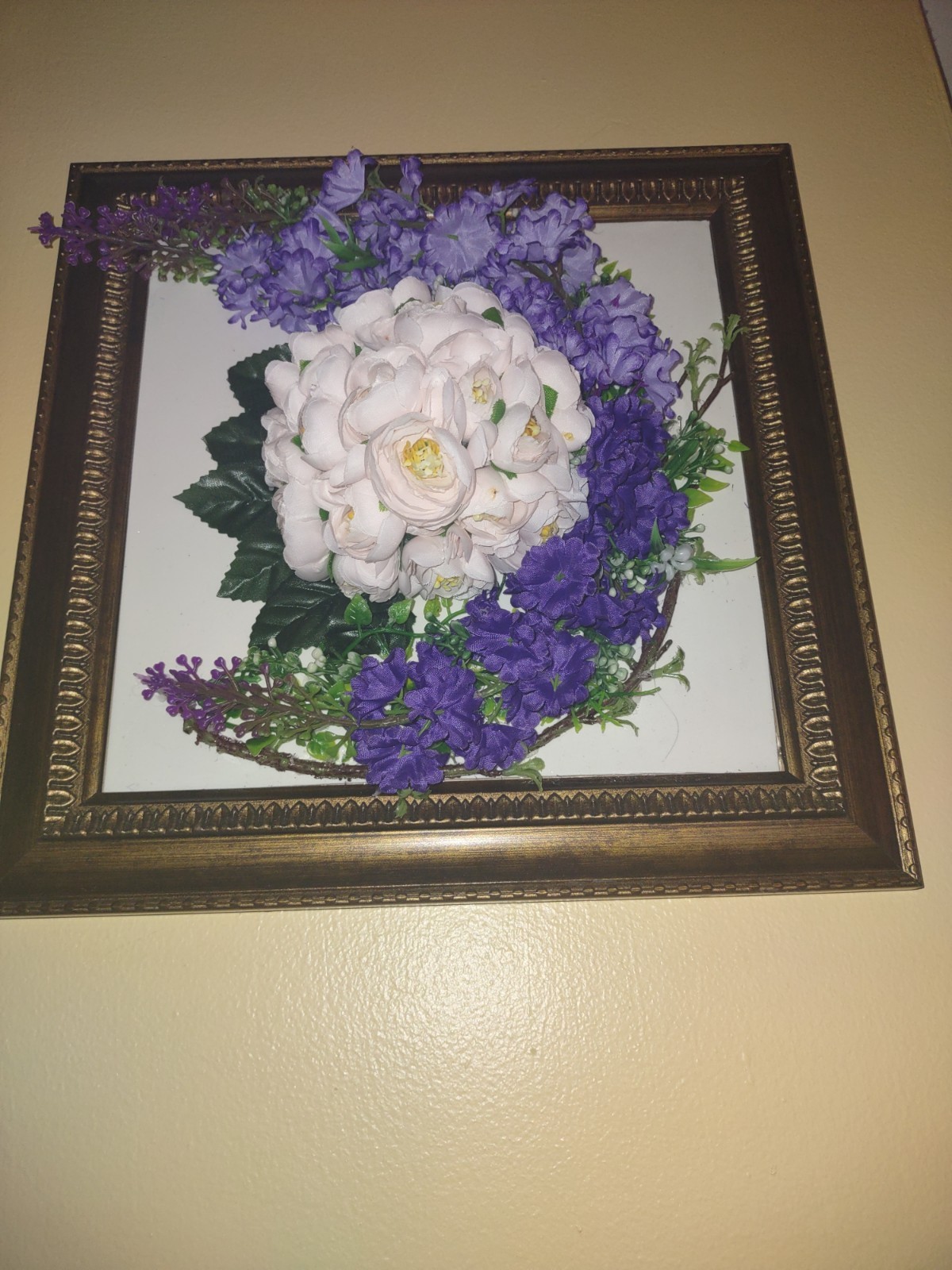 3D Purple And Pale Pink Crescent Shaped Flower Arrangement Wallhanging