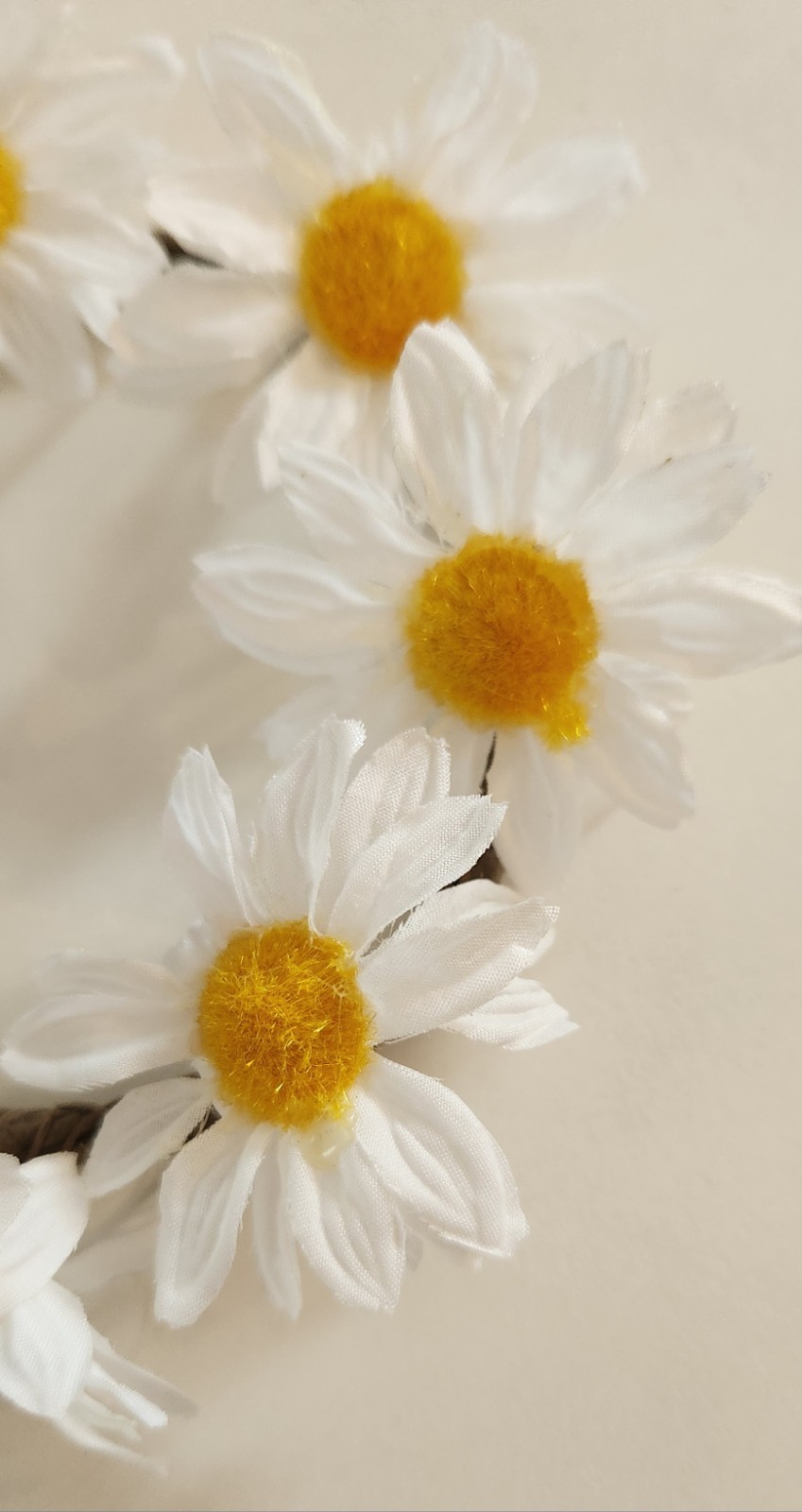 Set Of 2 DAISY CANDLE RINGS – Floral Wreath 4″