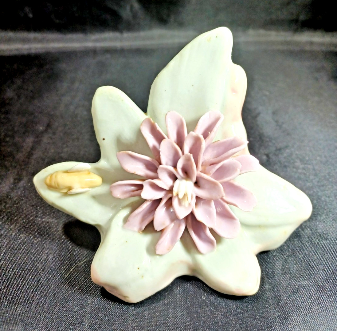 Vtg Celadon Green Pottery Leaf Base With Applied Porcelain Flower And Bee.