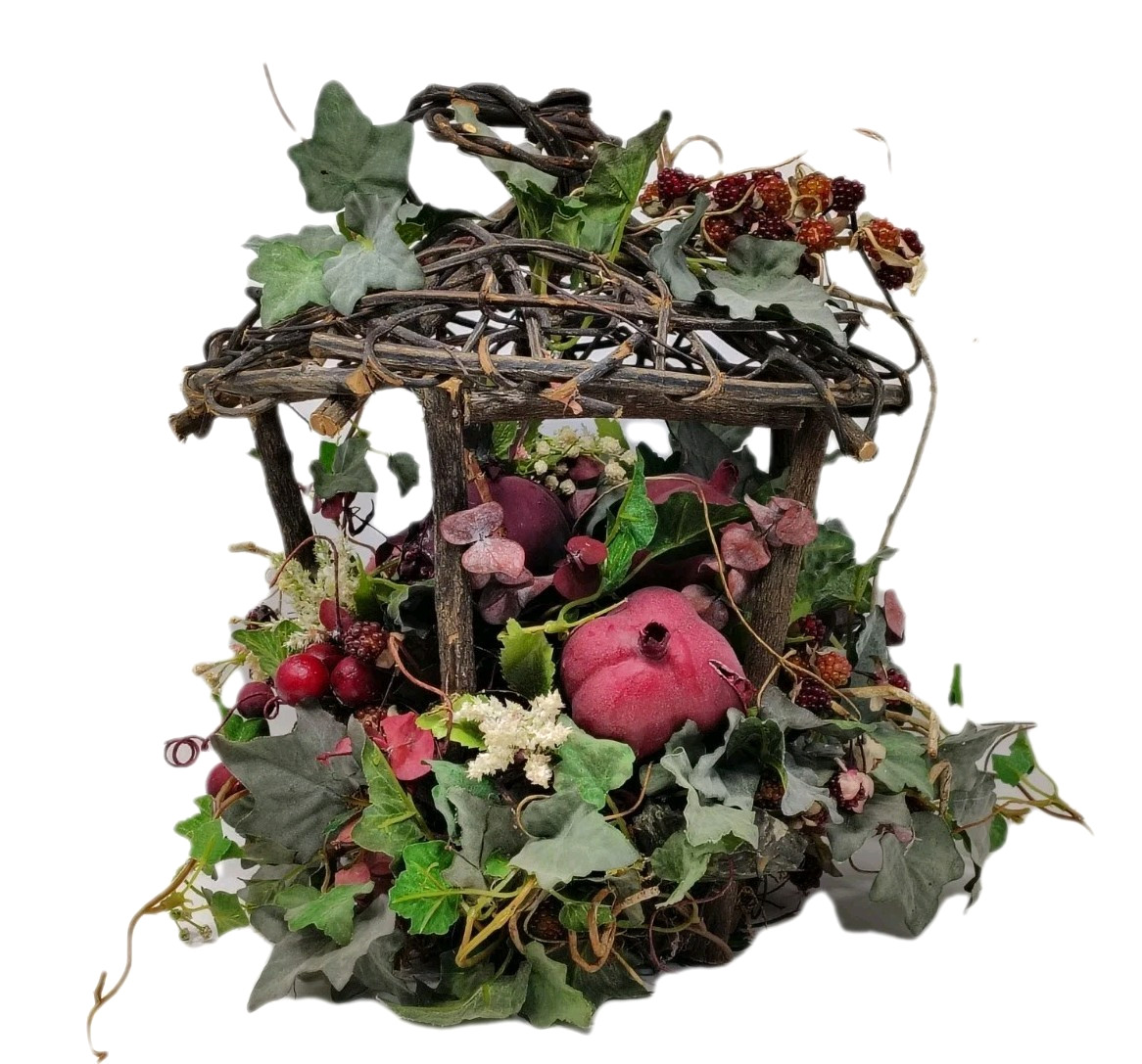 Hanging Wicker Twig Basket Faux Vine Berry Floral Arrangement Gazebo Bird Cage