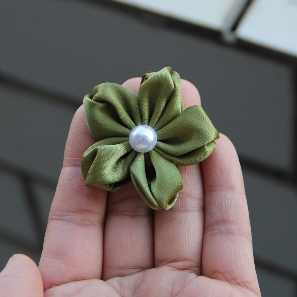 5cm Sweet Rosette Satin Ribbon Flowers With Pearl Used for Diy Headband