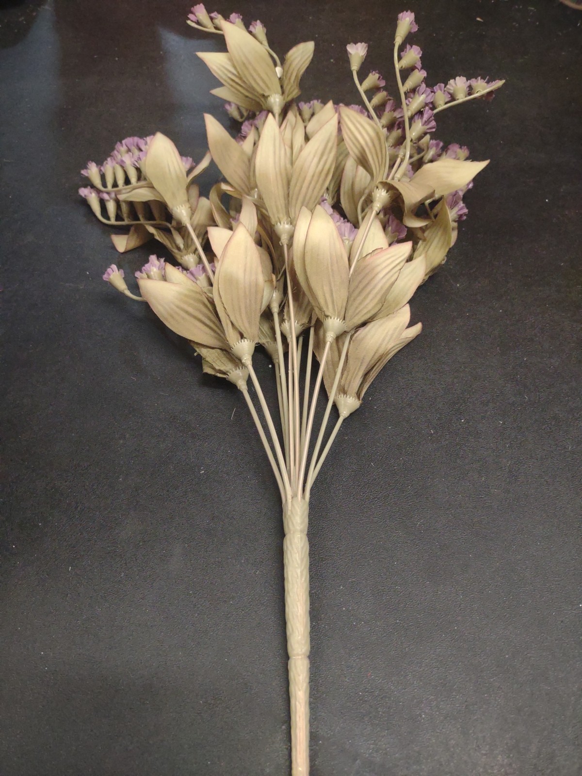 18″ Dried-Look Silk Statice Bush 11 Stems Medium Purple, Papery Dry Fall Foliage