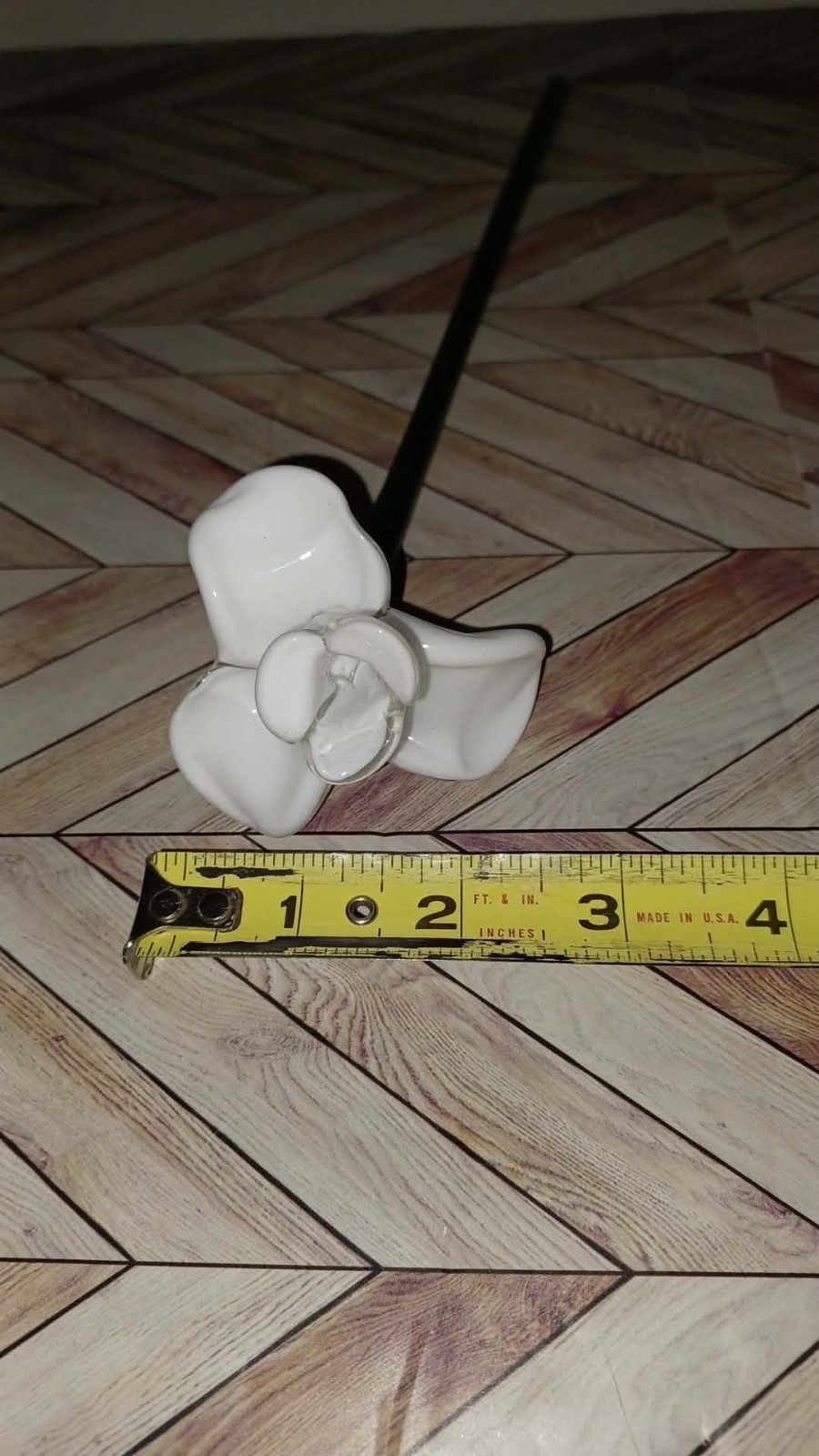 12 Inch Murano Style Blown Glass Flower Excellent Condition White Art Glass