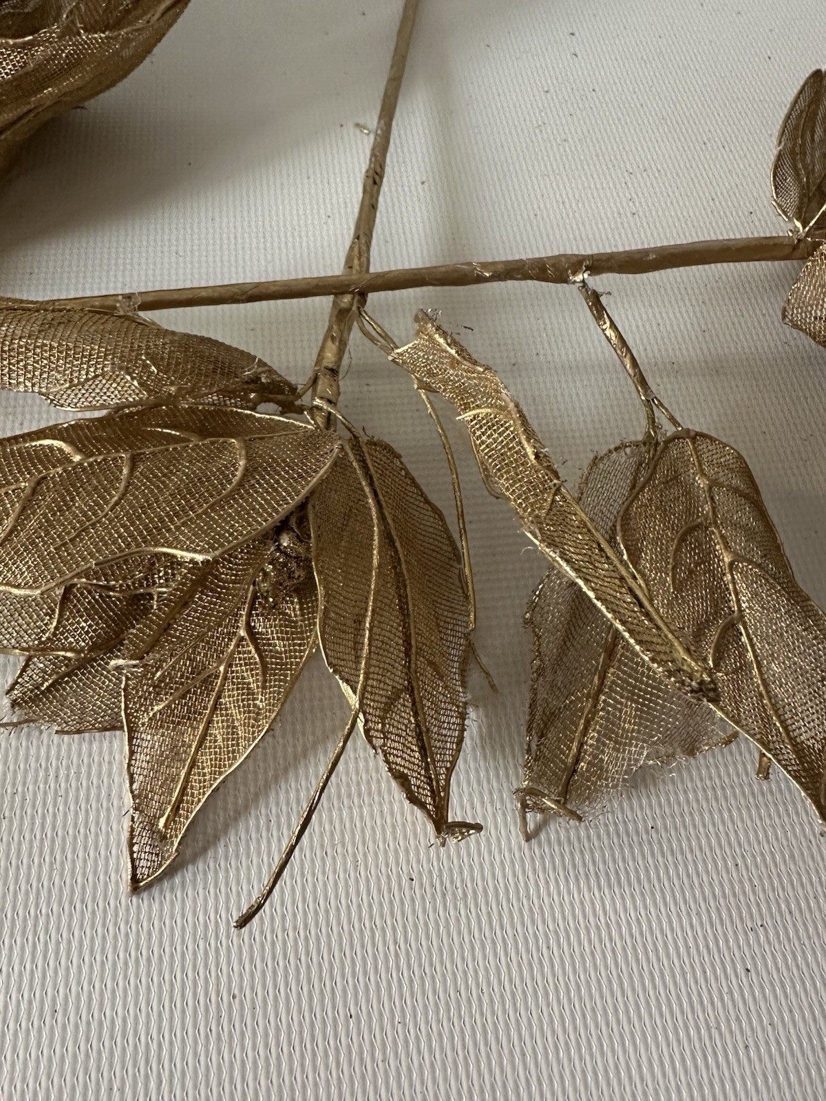 Lot Of 16 Gold Glittery Wire Mesh 12” Stem Poinsettias Decoration Vintage ￼