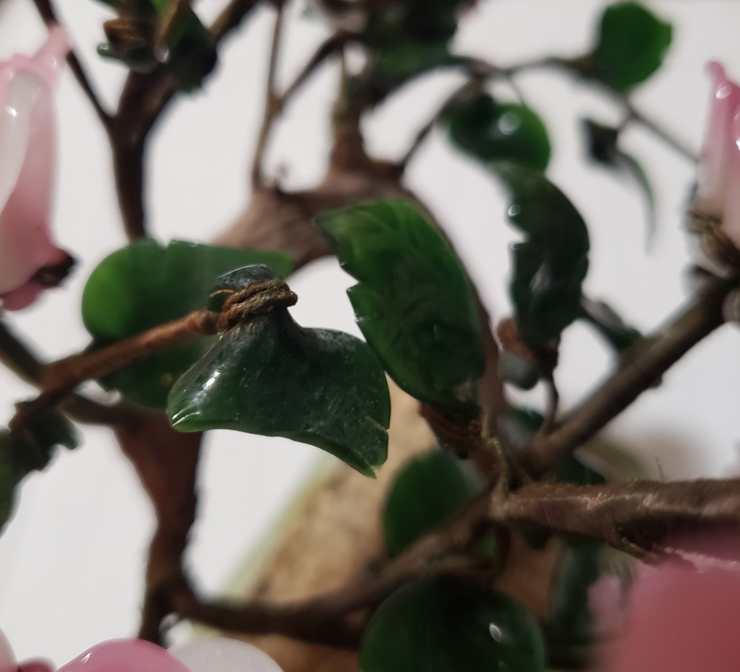 VTG Cherry Blossom Jade? Gemstone Leaves Bonsai Tree Rose Quartz Petals *Cracks