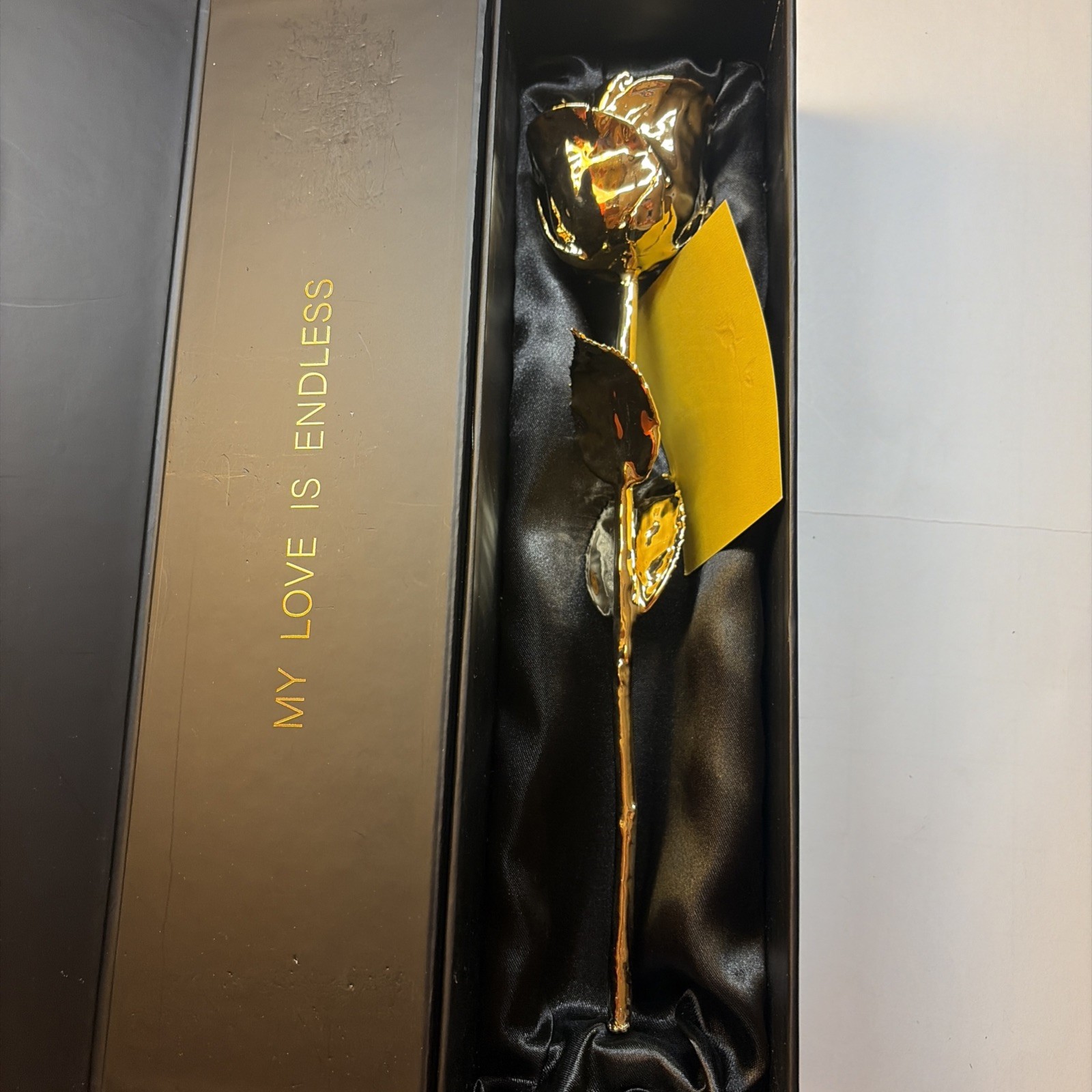 Golden Rose 24kt Forever is an iconic luxury gift