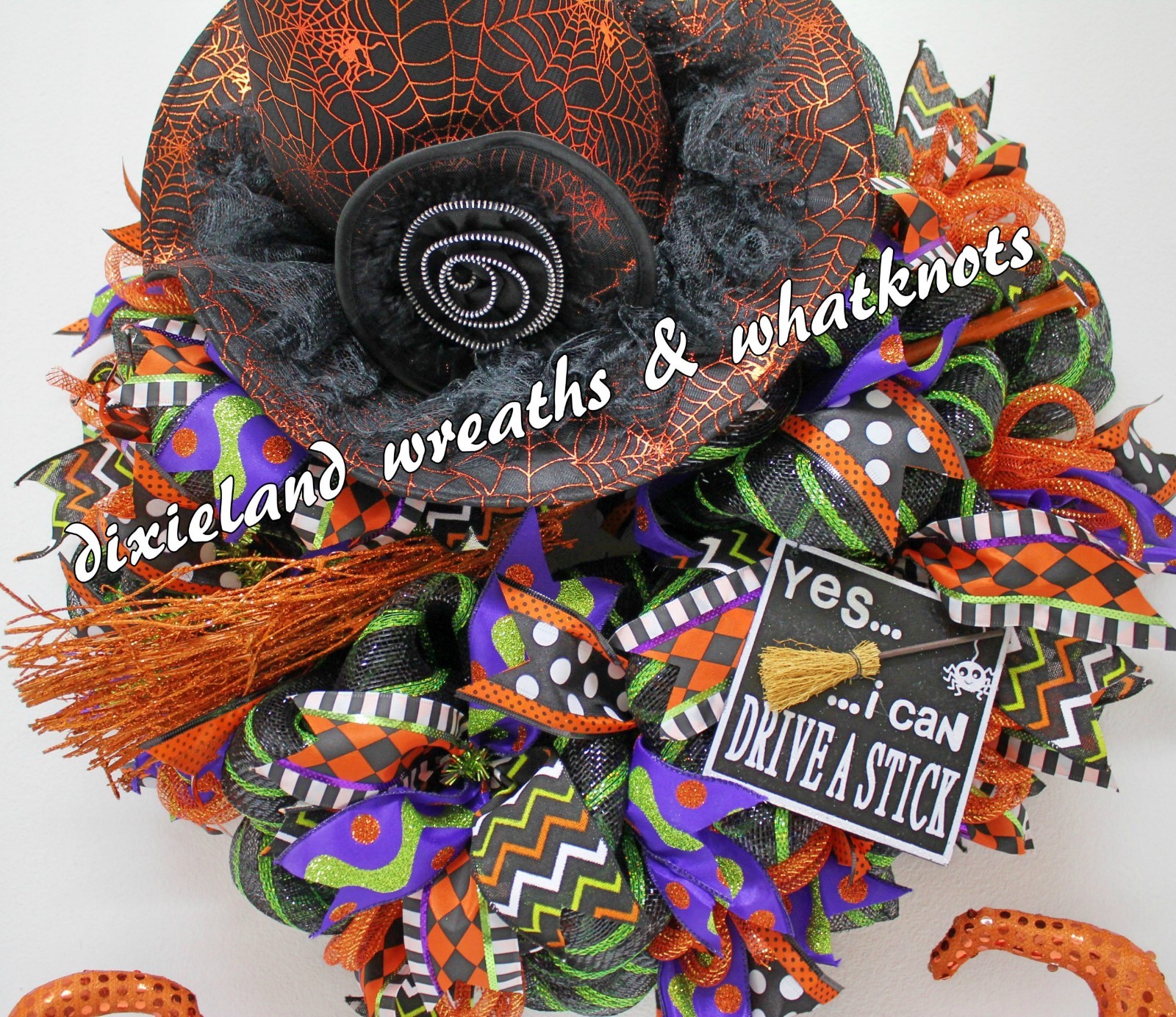 WITCH WREATH, HALLOWEEN WREATH, WITCH WITH BROOM, WITCH HAT WREATH, WITCH WREATH