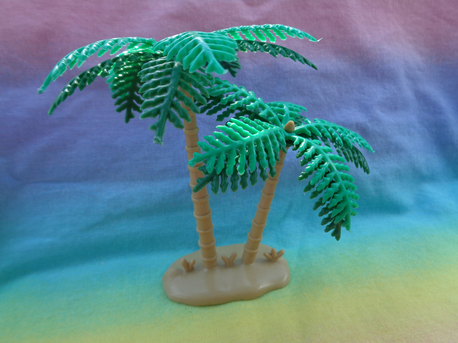 Toys”R”Us Coconut Palm Tree Artificial Miniature Plastic Diorama