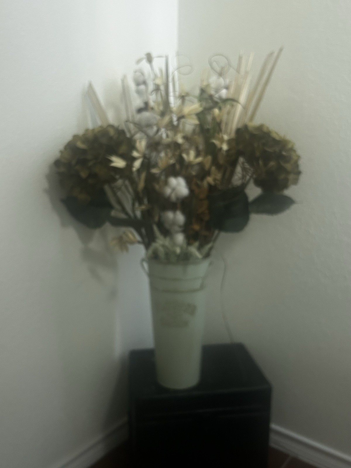 Artificial and Dried Flower Arrangements for Home Decor