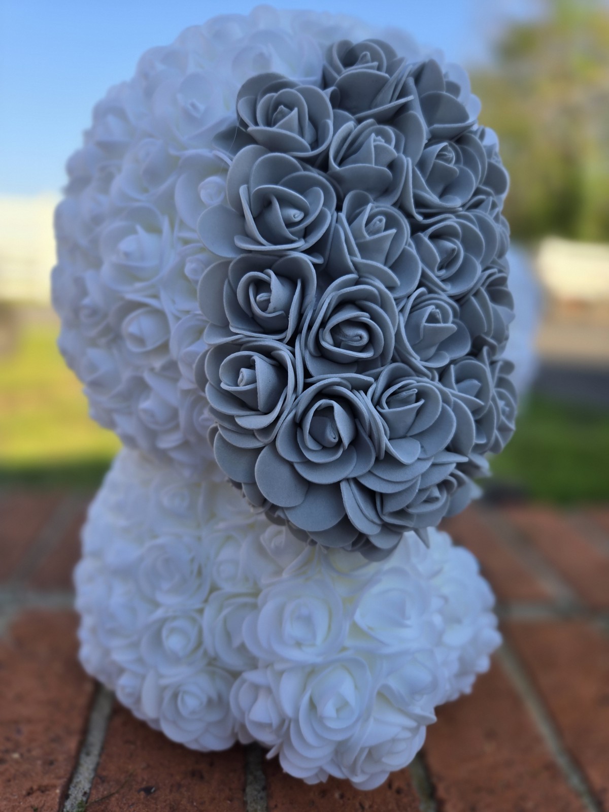 Artificial Flower Rose Dog for Mother’s Day Birthday/Valentine’s Day Grey/White