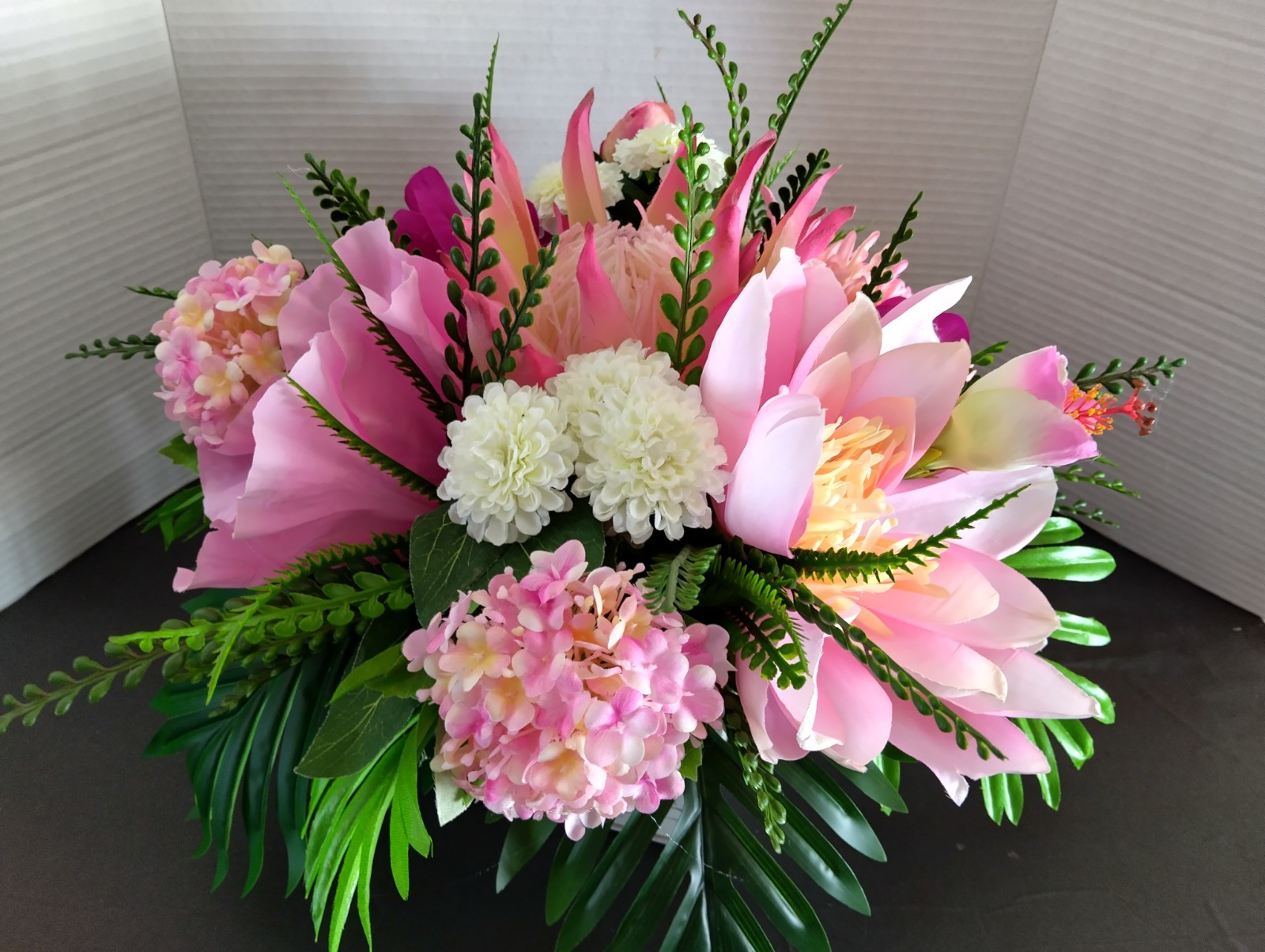 Think Spring Table Centerpiece (ROUND)