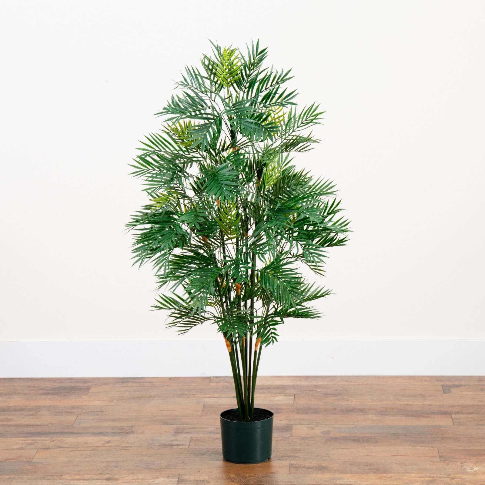 4′ Parlor Artificial Palm Tree w/142 Lvs Home Decor (Real Touch). Retail $94