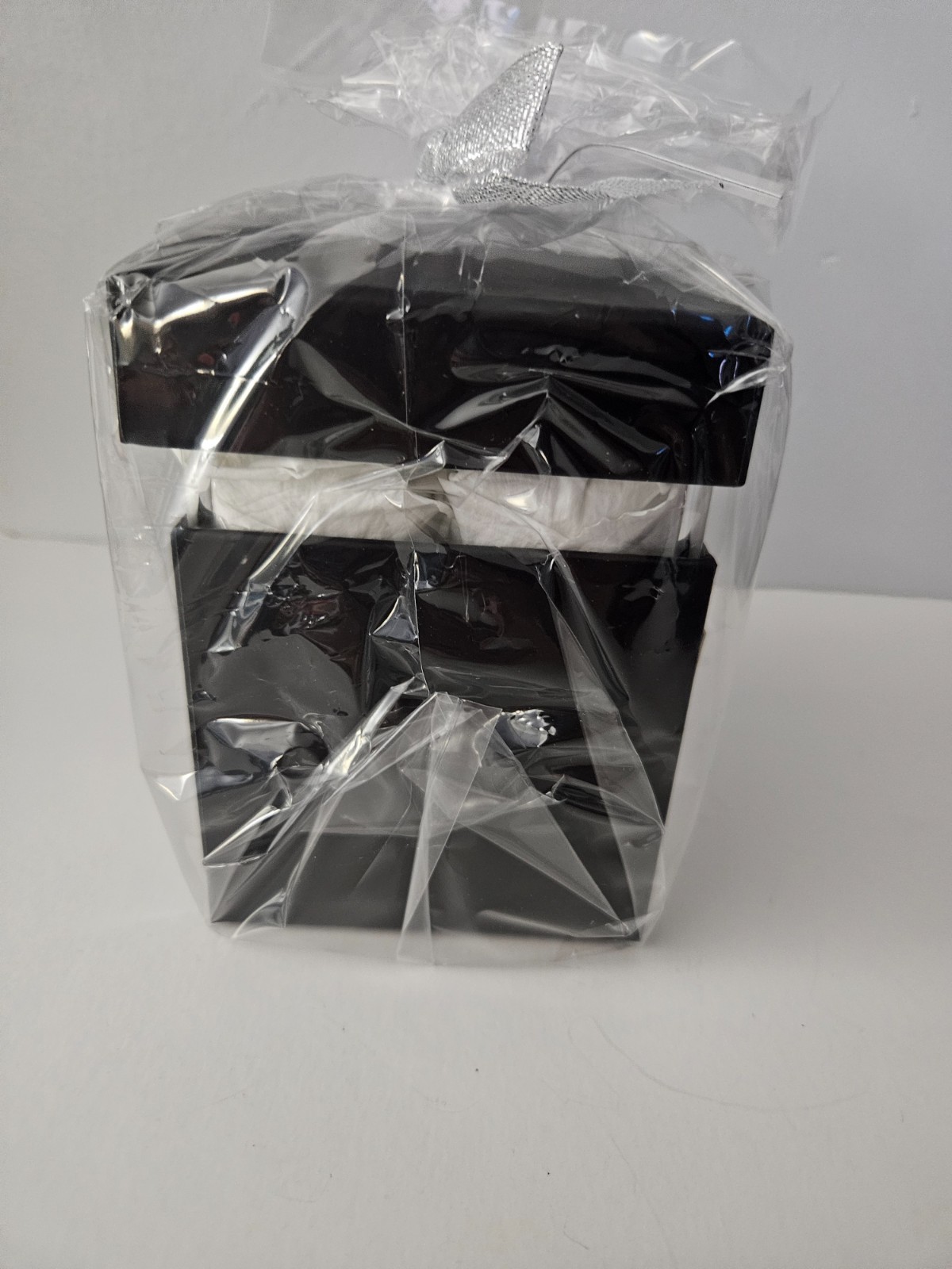 Flower Bouquet – 4 Real White Roses – Preserved Roses in a Square Box
