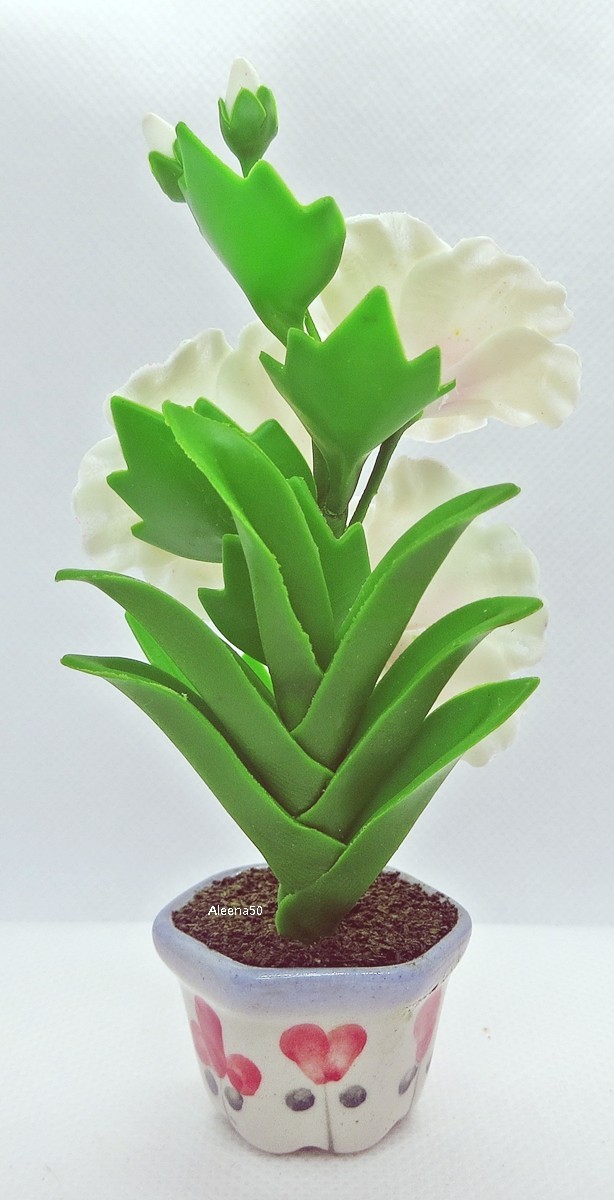 Handmade Clay crafted Miniature Hibiscus 5″H Arranged in Pot | US Stock