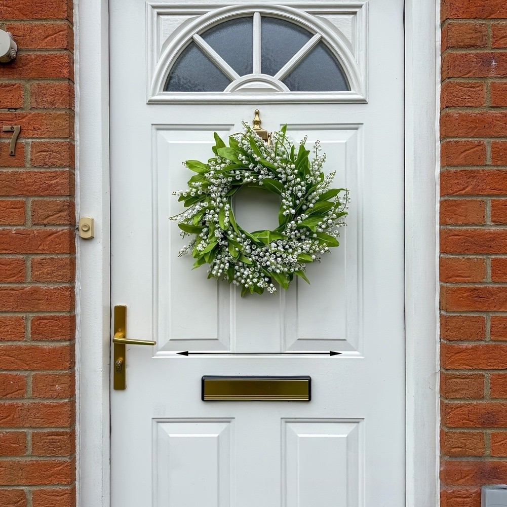 45cm Artificial Wreath Green for lily of the Valley Style with Berry Details