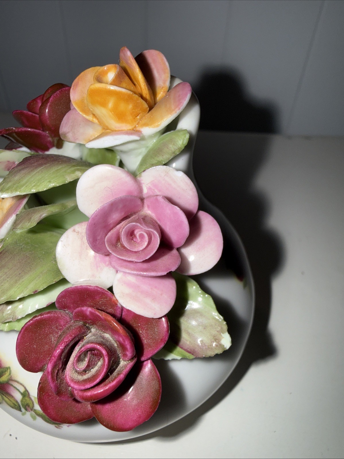 VINTAGE ROYAL ALBERT “OLD COUNTRY ROSES” BONE CHINA FLORAL ARRANGEMENT – READ