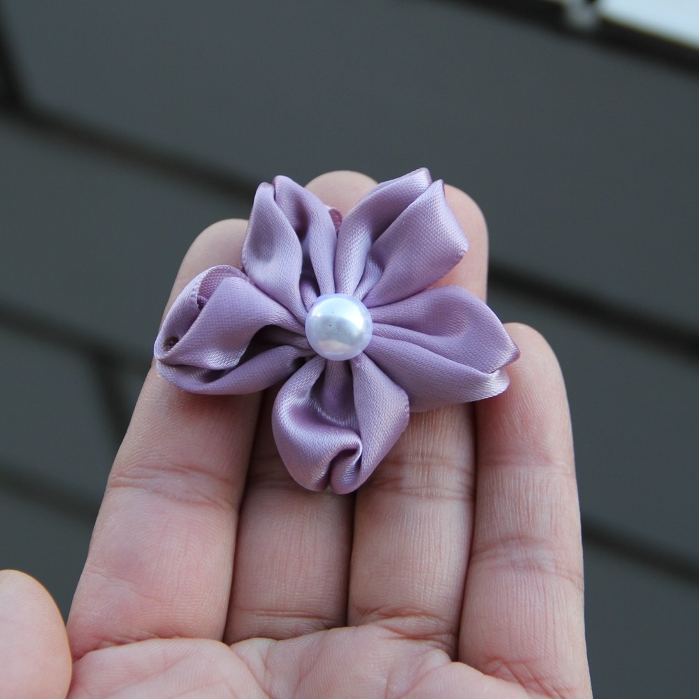 5cm Sweet Rosette Satin Ribbon Flowers With Pearl Used for Diy Headband