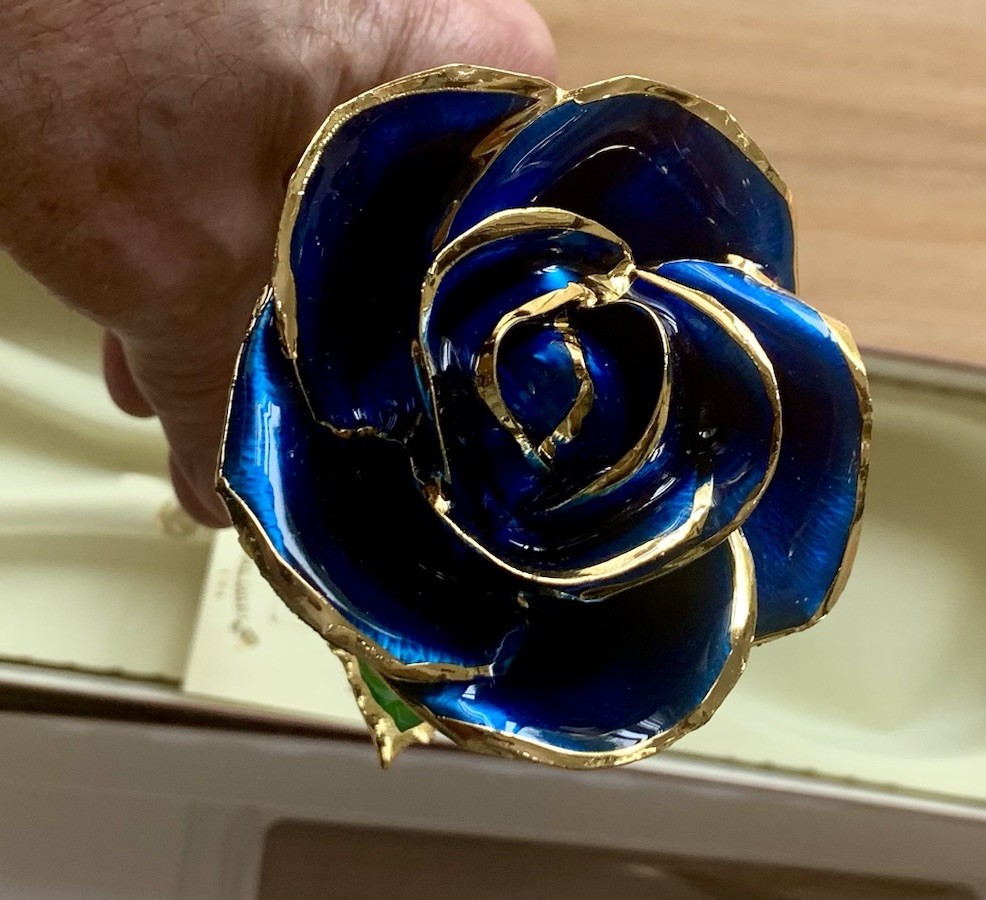 Living Gold Real Rose Dipped in 24K Gold w/ Certificate of Authenticity USA New