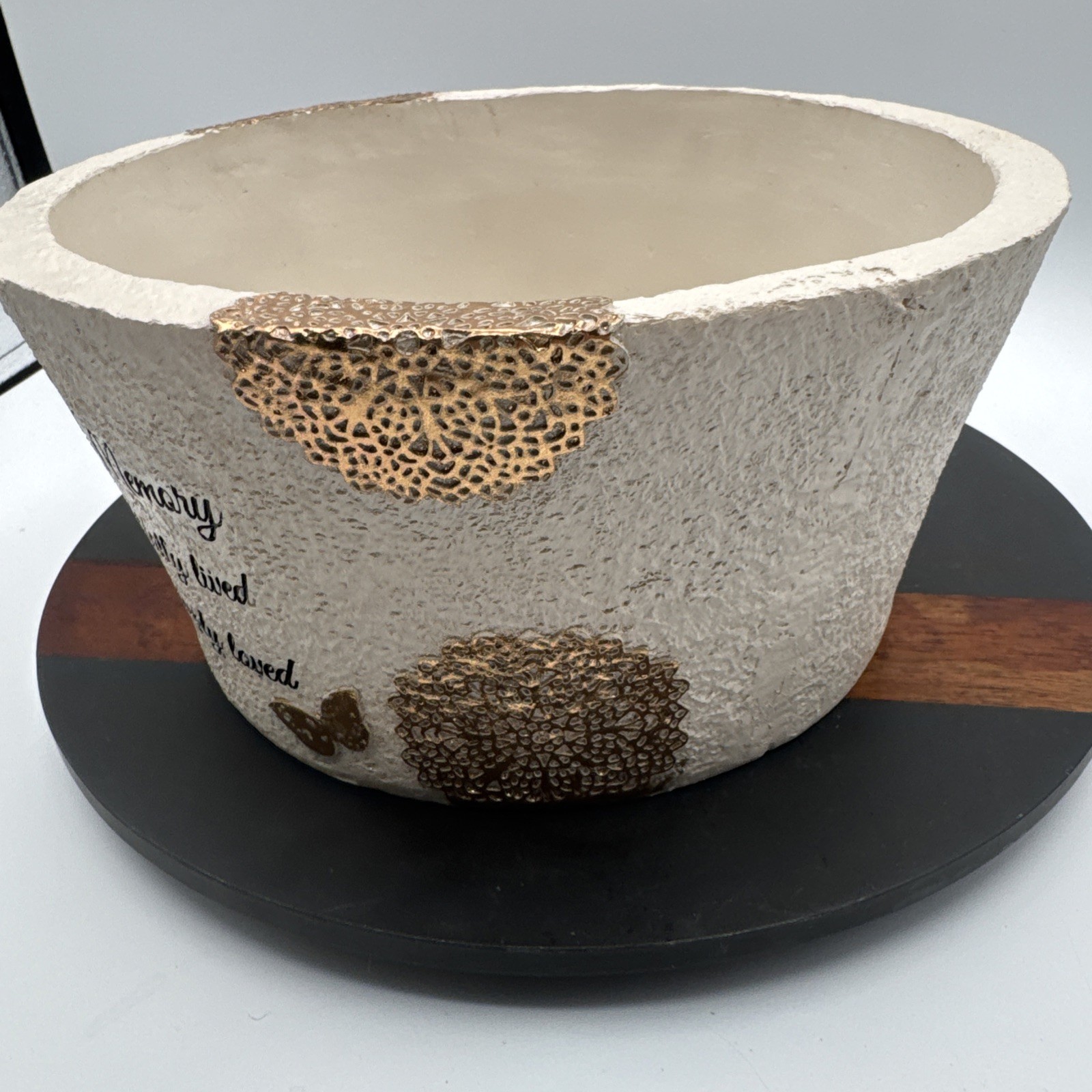 Memorial Flower Pot In Loving Memory Bereavement NWOT Beige/Gold Plaster