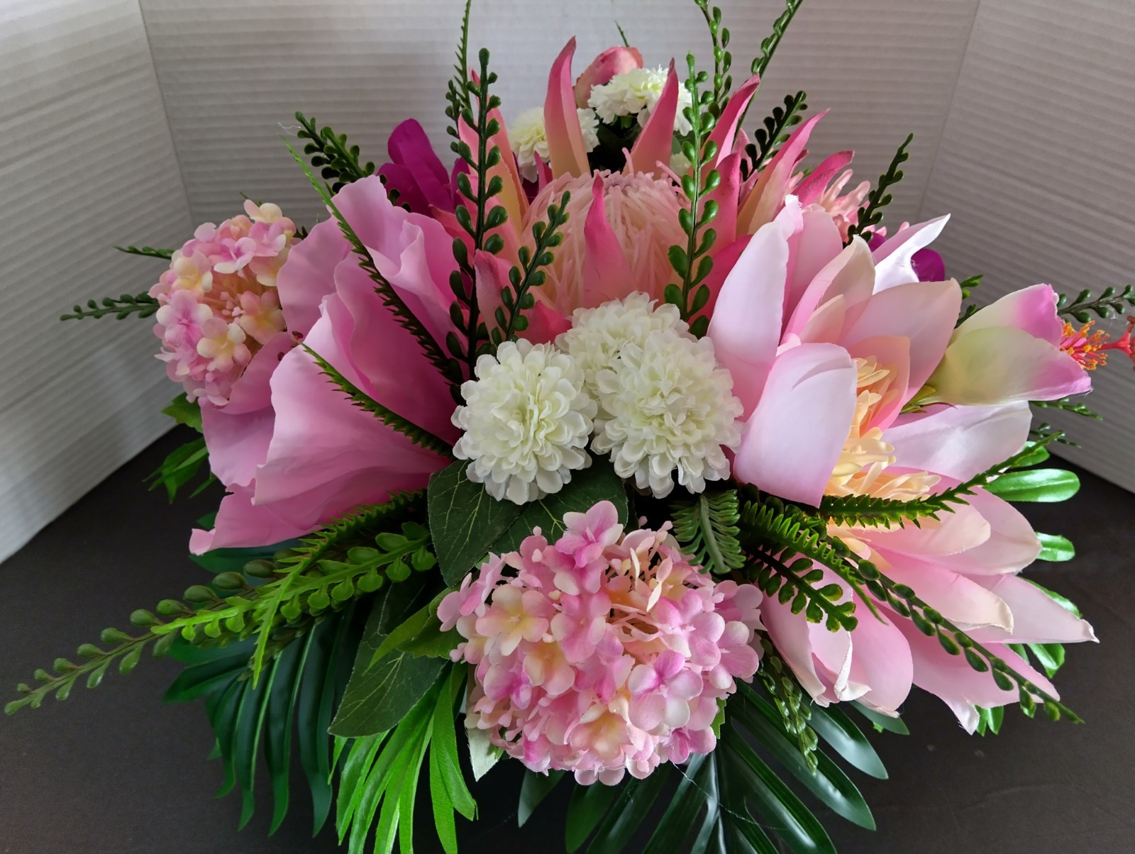 Think Spring Table Centerpiece (ROUND)