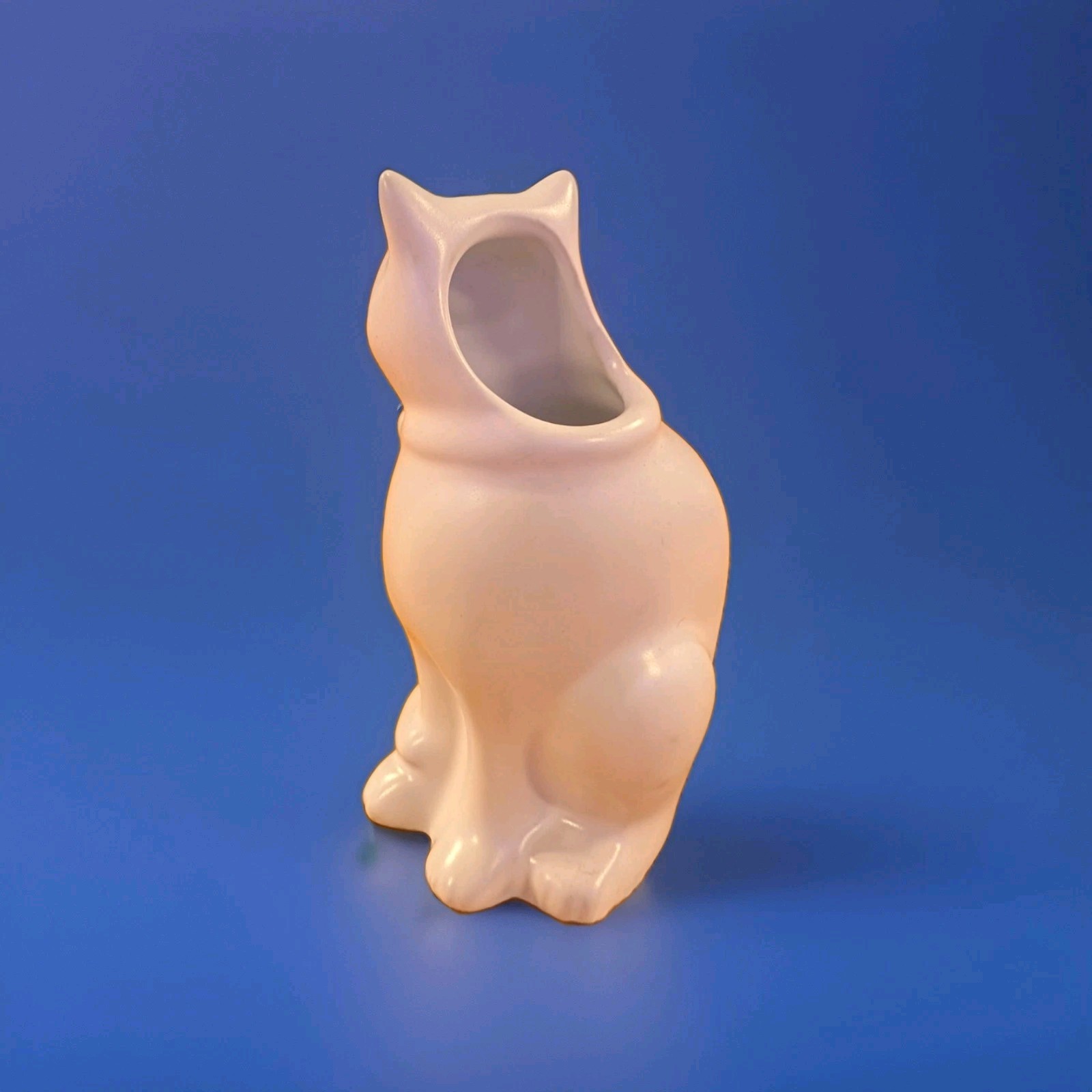 Partylite White Cat Vase small kitten figurine planter 4 inch Kitty Kitsch Cute