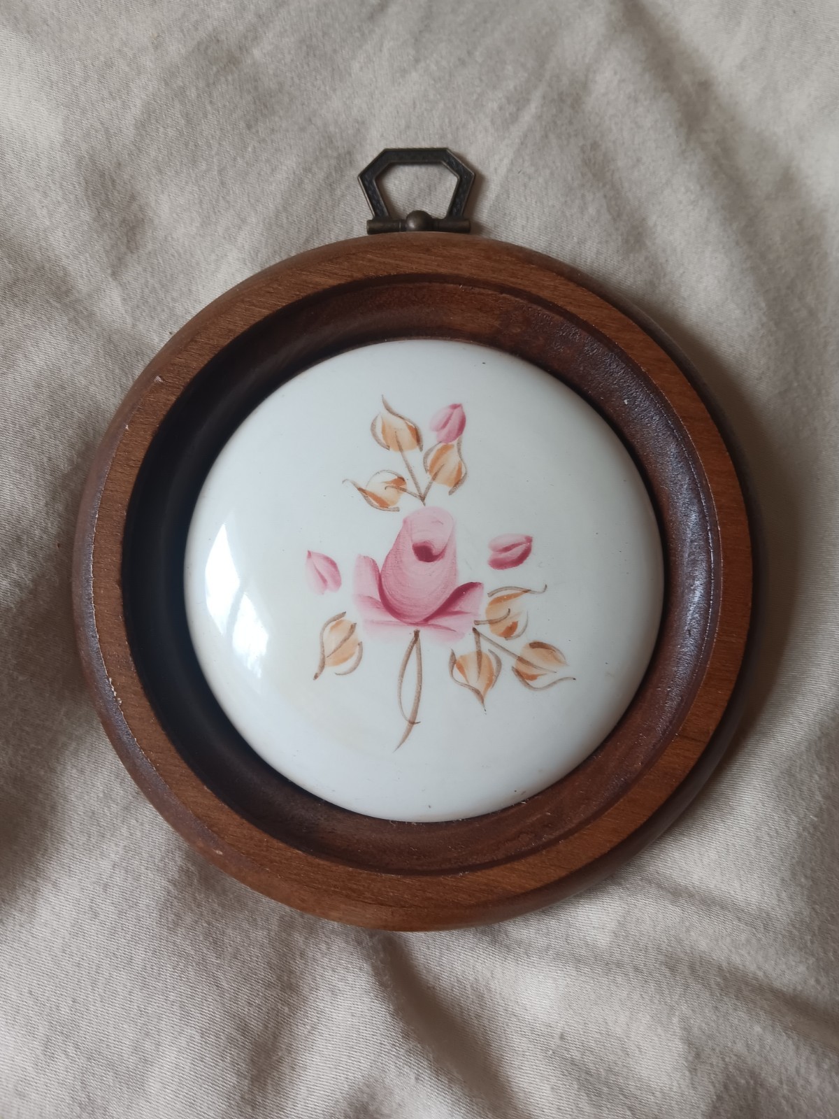 Vintage Red Rose Wall Decoration