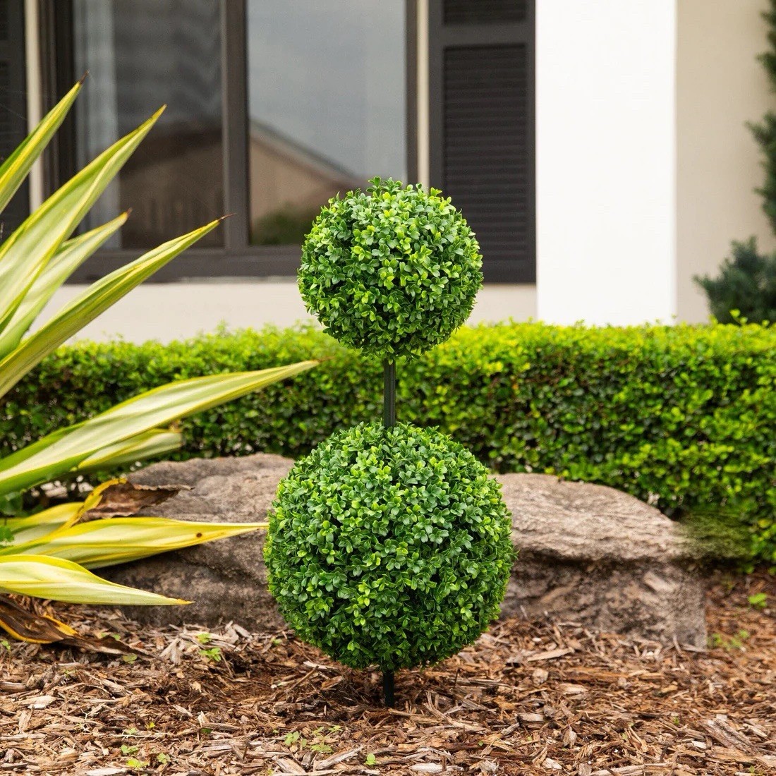 3′ UV Resistant Artificial Boxwood Topiary with Ground Stake (Indoor/Outdoor)